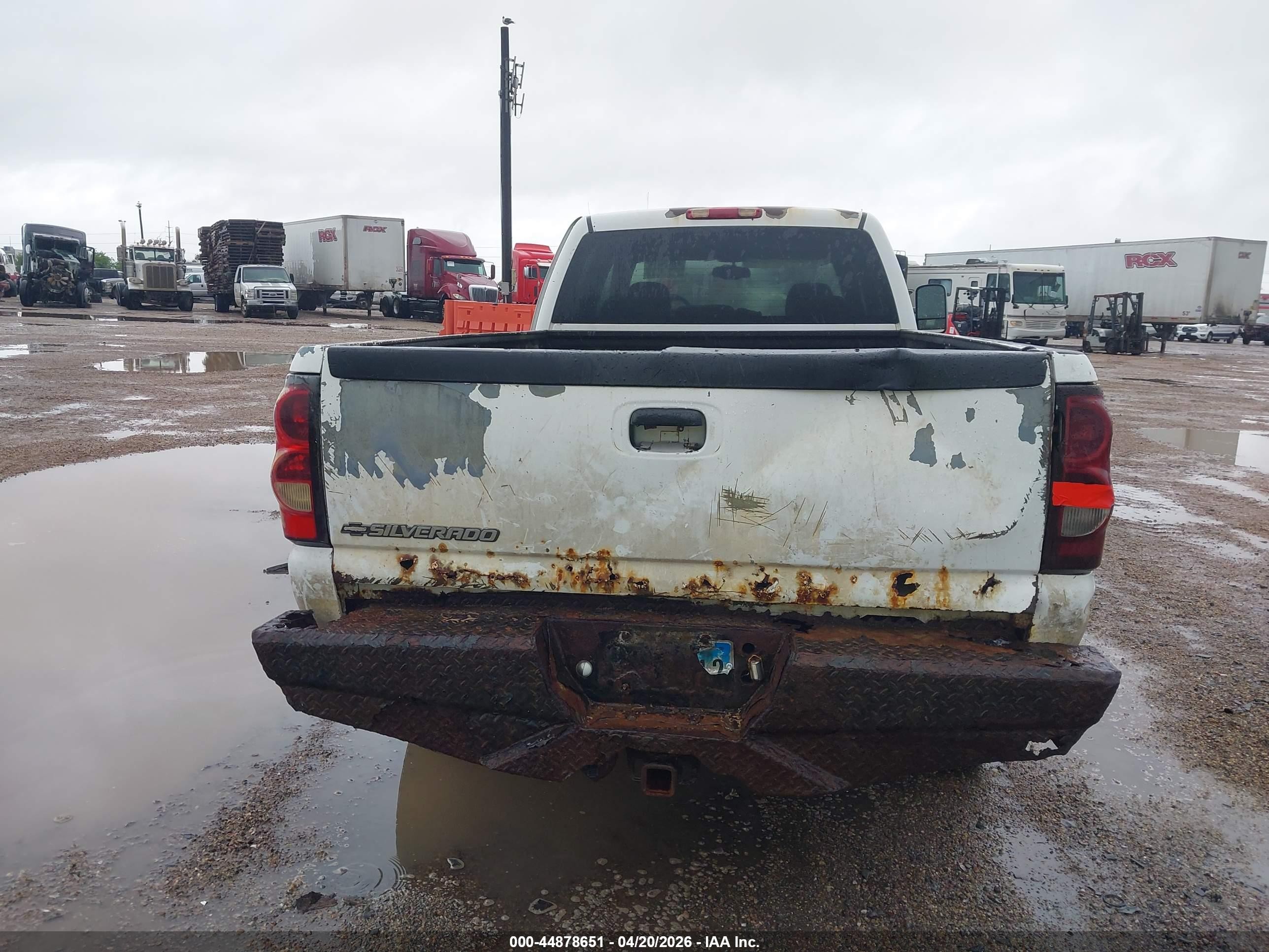 2006 Chevrolet Silverado 2500hd Lt2 White vin: 1GCHK23D46F259751