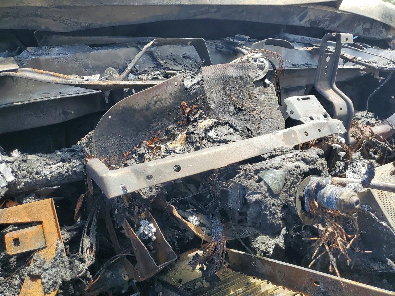 2006 Chevrolet Silverado K2500 Heavy Duty Burn vin: 1GCHK23D56F141336