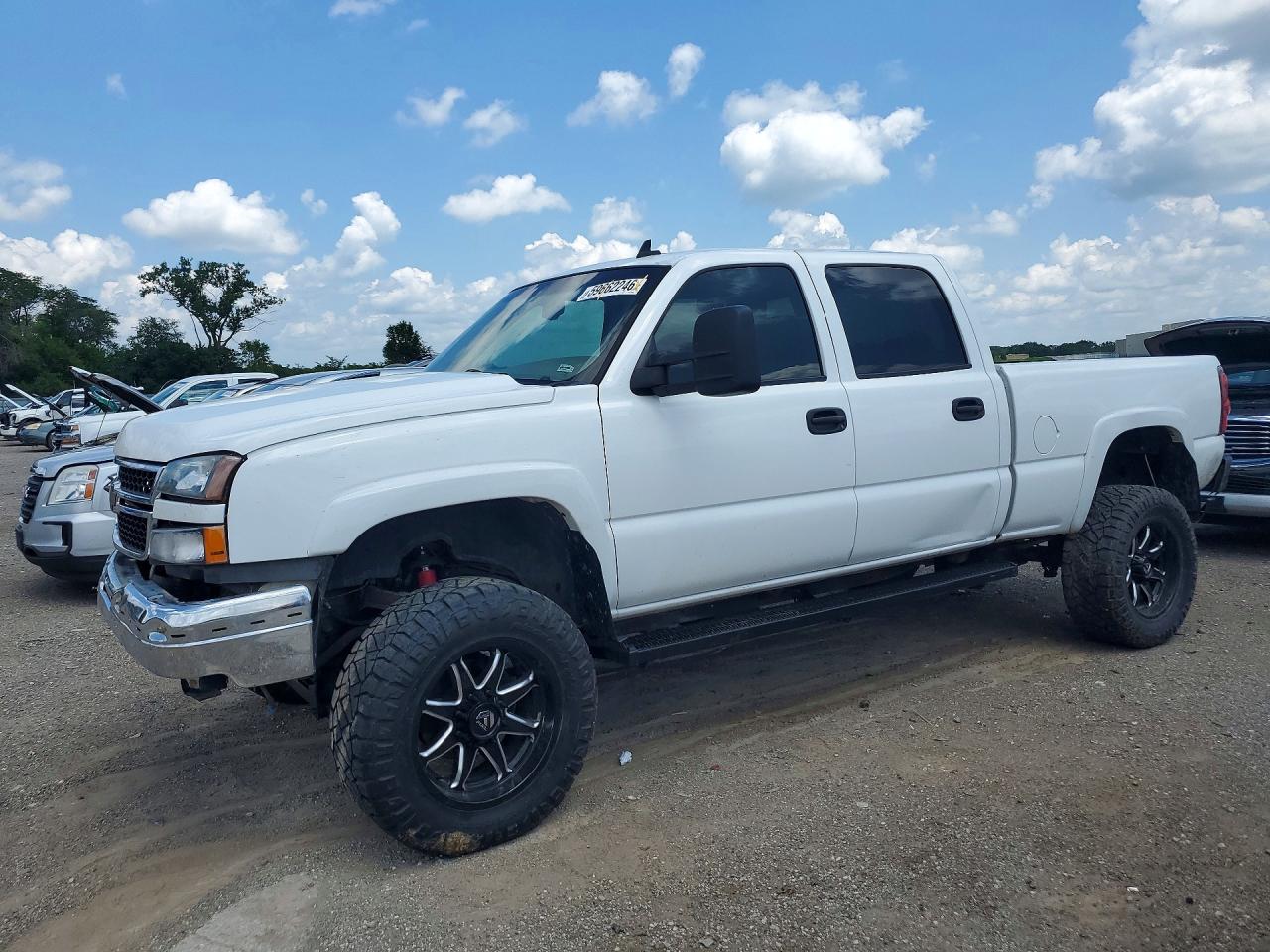2007 Chevrolet Silverado K2500 Heavy Duty White vin: 1GCHK23D57F161698