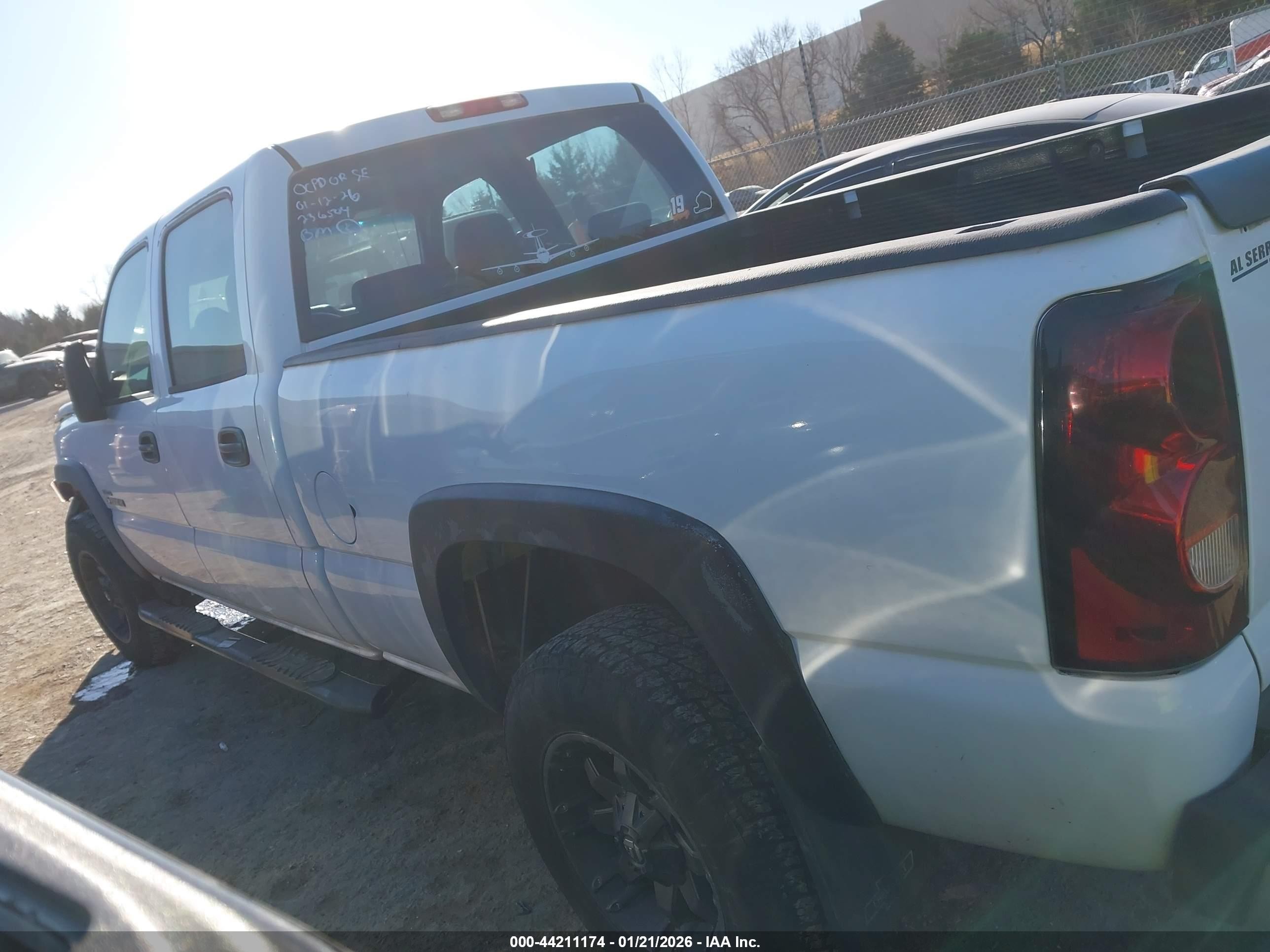 2006 Chevrolet Silverado 2500hd Work Truck White vin: 1GCHK23D66F170442