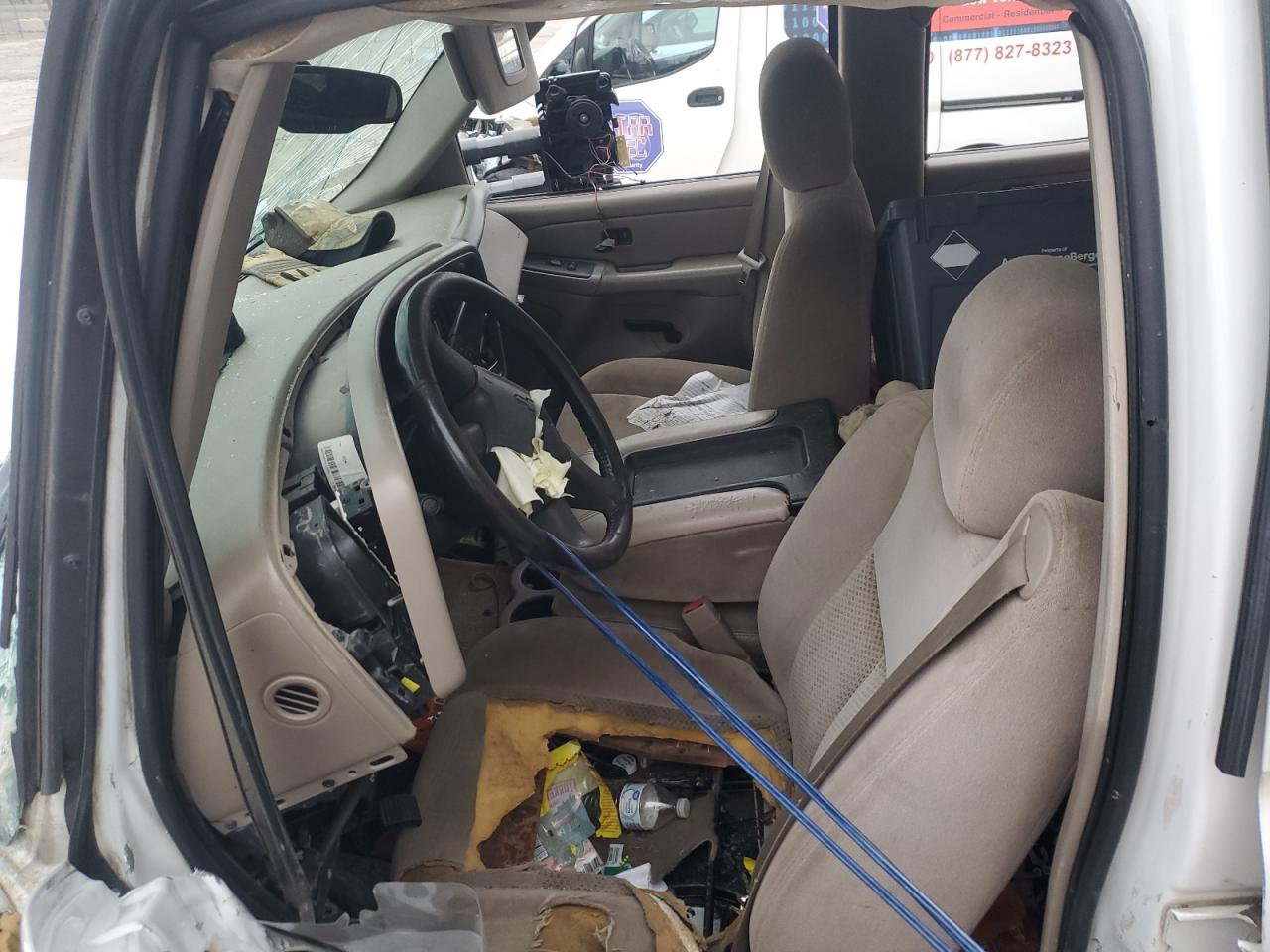 2006 Chevrolet Silverado K2500 Heavy Duty White vin: 1GCHK23D66F224404 Damage: Steering Wheel, Broken, Replacement Required