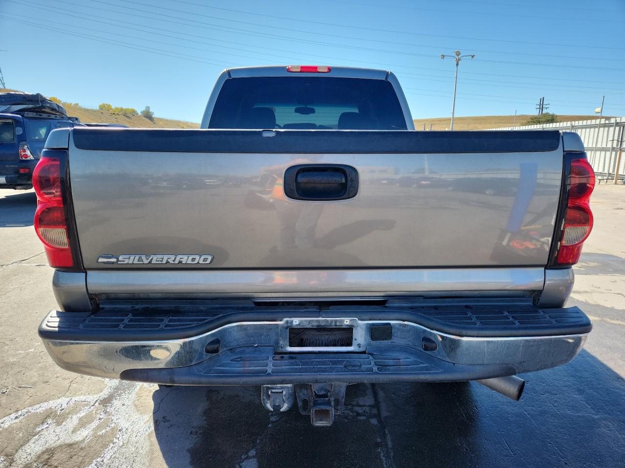 2007 Chevrolet Silverado K2500 Heavy Duty Tan vin: 1GCHK23D67F107181