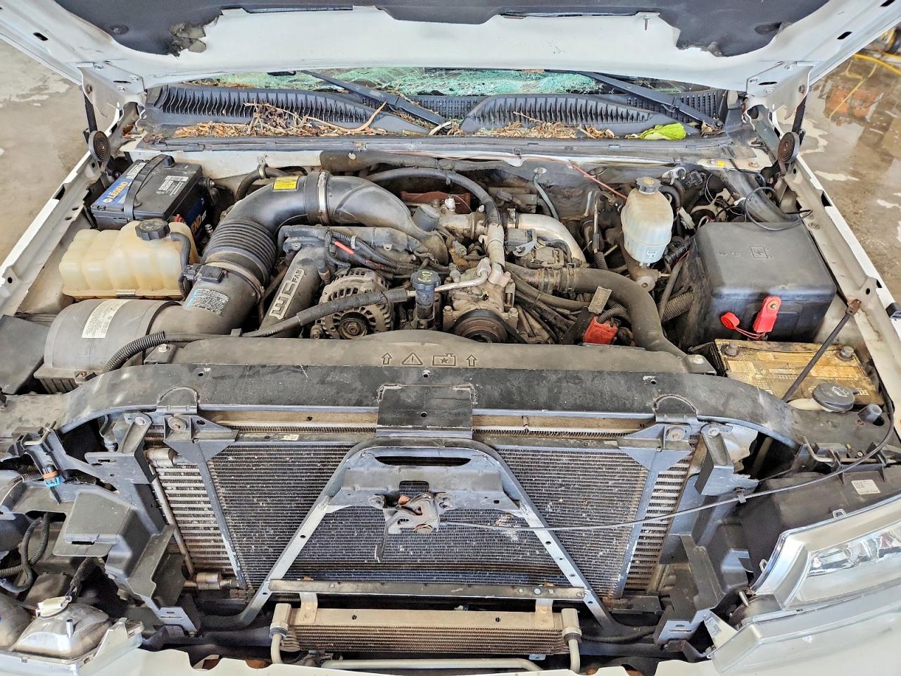 2006 Chevrolet Silverado K2500 Heavy Duty White vin: 1GCHK23D76F144075