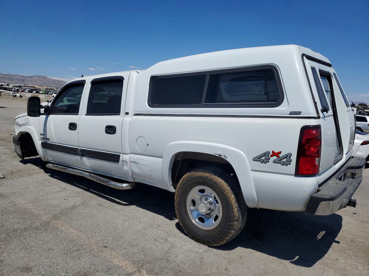 2007 Chevrolet Silverado K2500 Heavy Duty White vin: 1GCHK23D87F129649