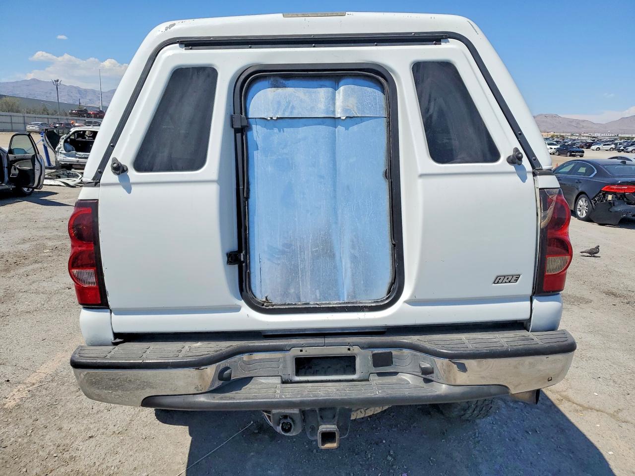 2007 Chevrolet Silverado K2500 Heavy Duty White vin: 1GCHK23D87F129649