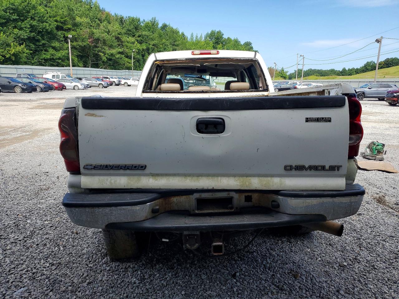 2007 Chevrolet Silverado K2500 Heavy Duty White vin: 1GCHK23DX7F188833