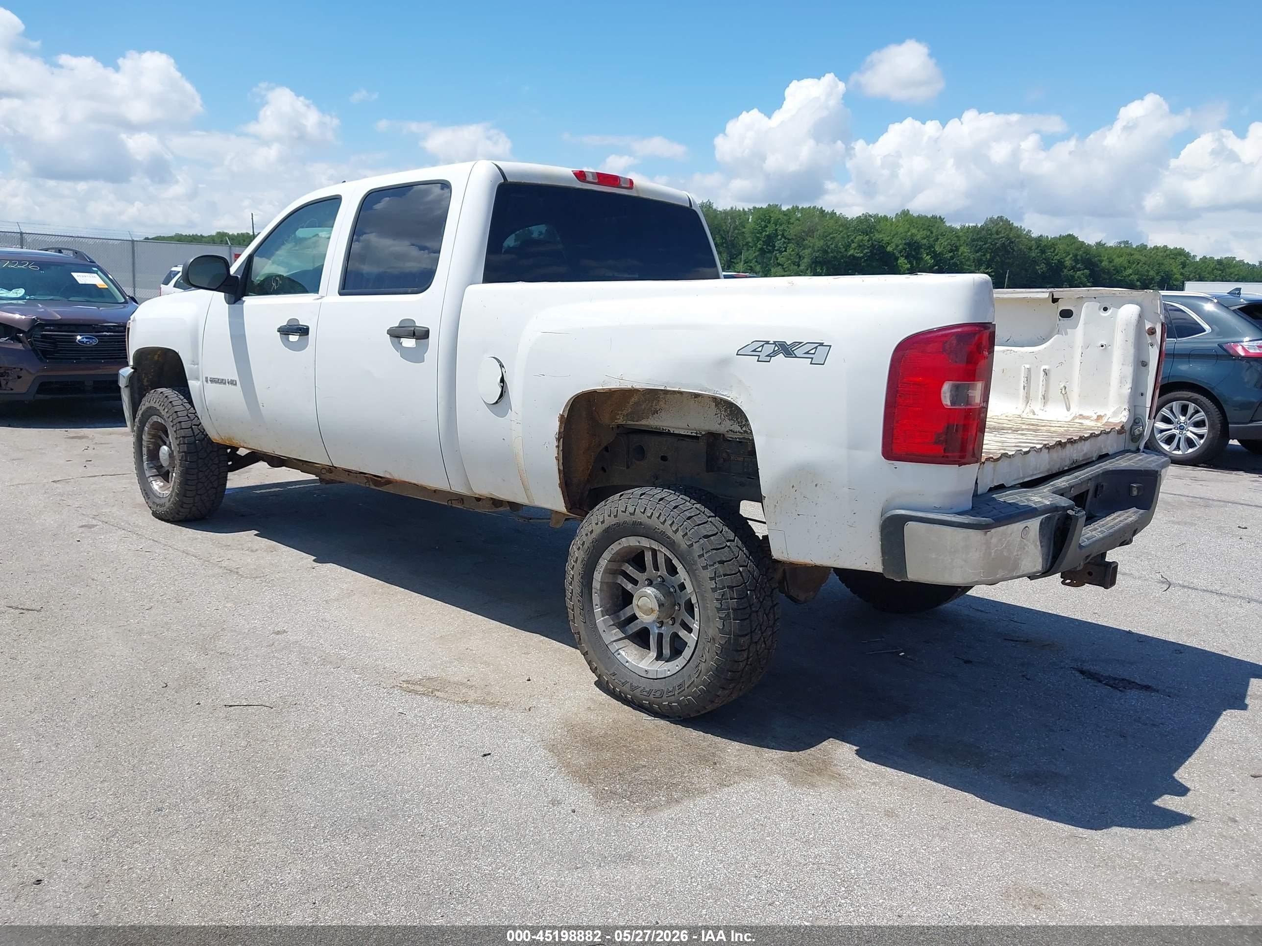 2007 Chevrolet Silverado 2500hd Work Truck White vin: 1GCHK23K07F525475