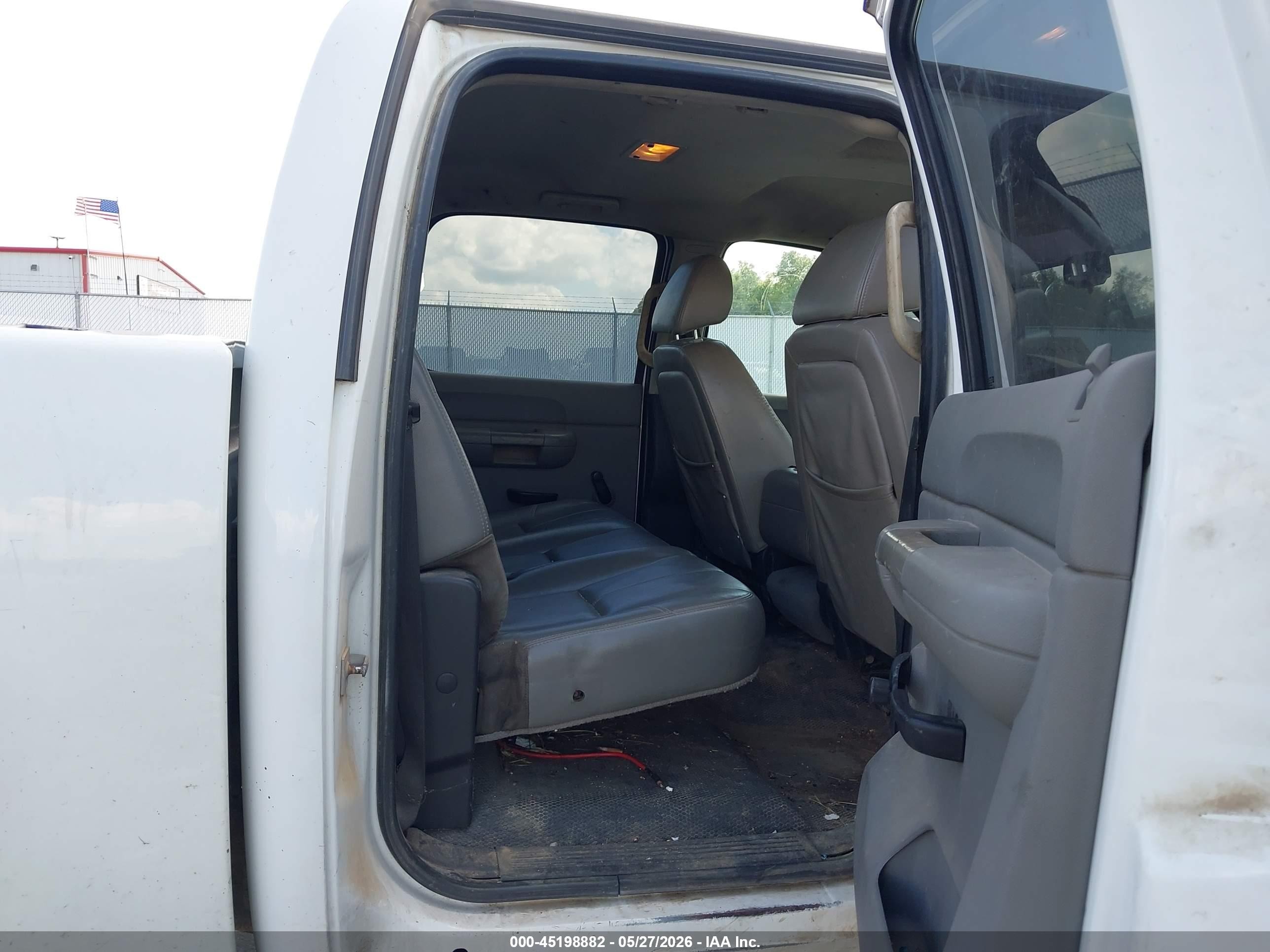 2007 Chevrolet Silverado 2500hd Work Truck White vin: 1GCHK23K07F525475