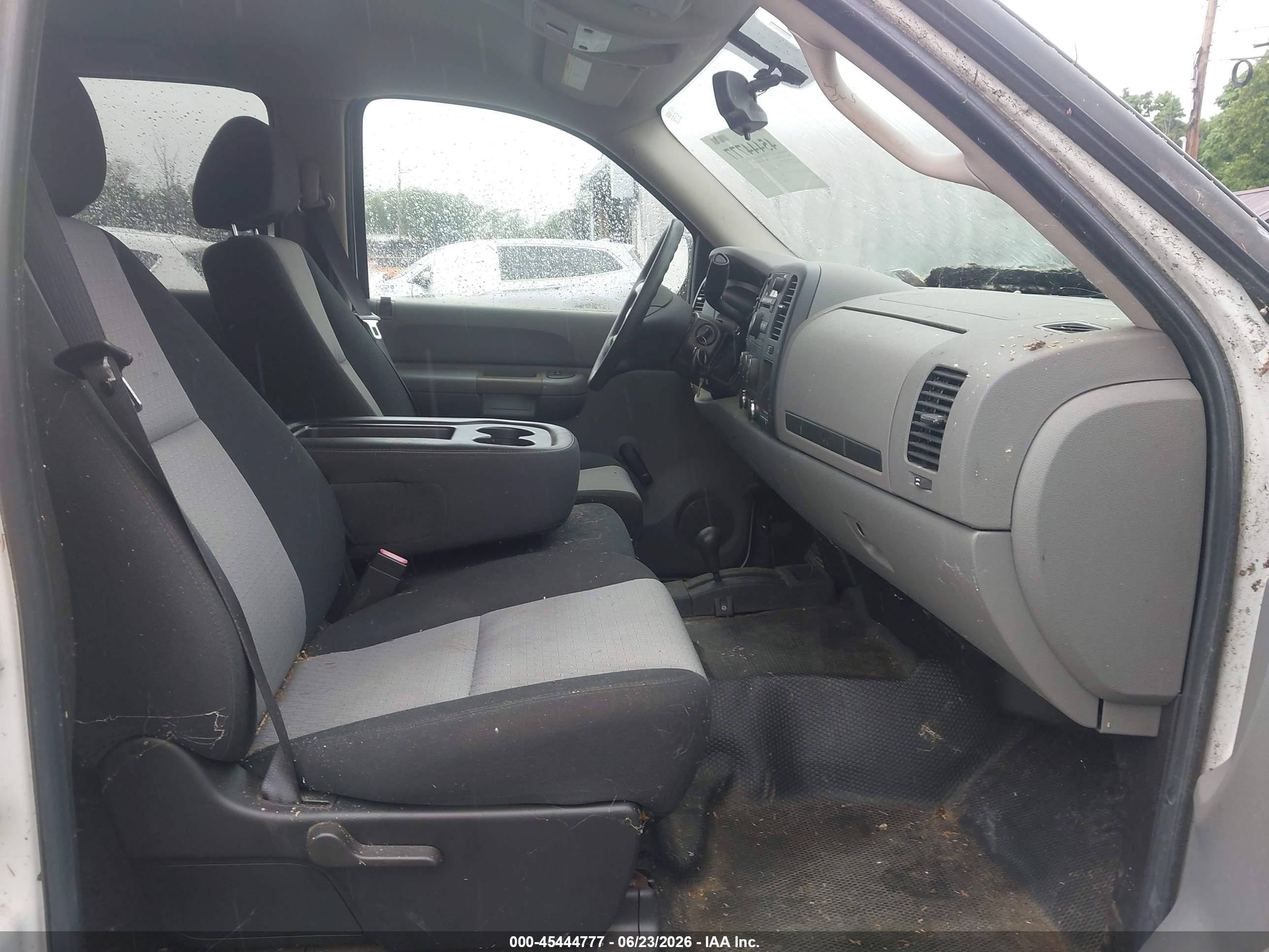 2008 Chevrolet Silverado 2500hd Work Truck White vin: 1GCHK23K18F190891