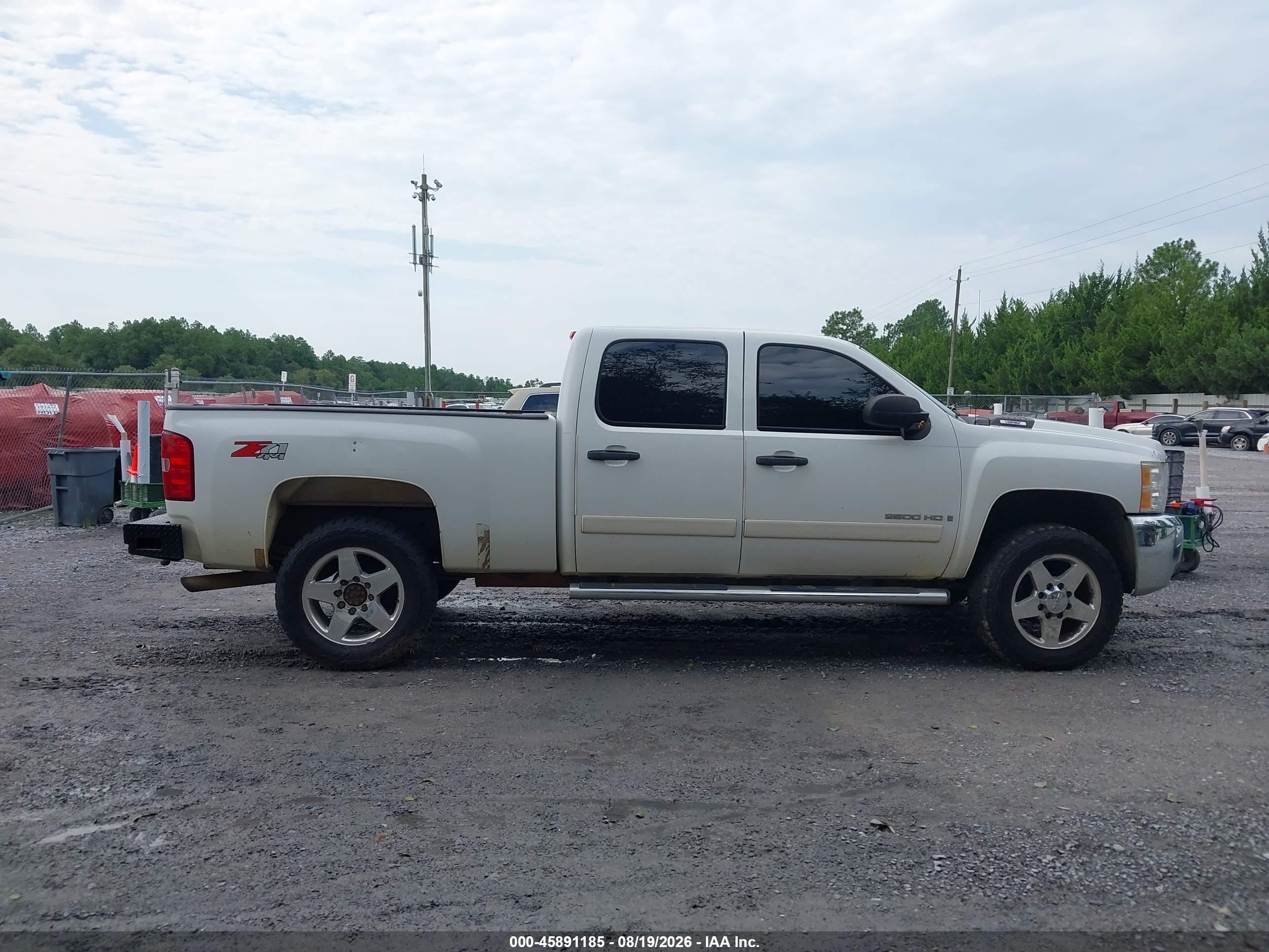2007 Chevrolet Silverado 2500hd Lt1 Белый vin: 1GCHK23K87F564671