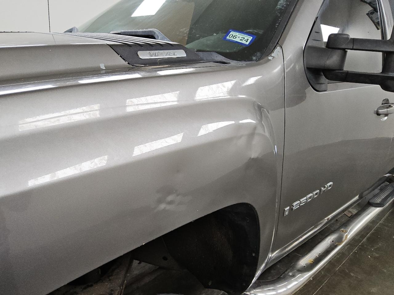 2008 Chevrolet Silverado K2500 Heavy Duty Gray vin: 1GCHK23K98F104209 Damage: Left Front Fender, Dent(S) W/ Paint Dmg, > 12 Inches