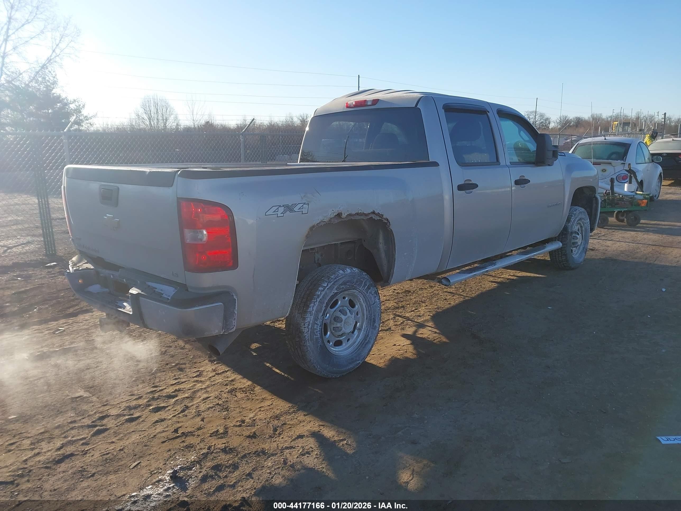 2008 Chevrolet Silverado 2500hd Work Truck Silver vin: 1GCHK23KX8F149952