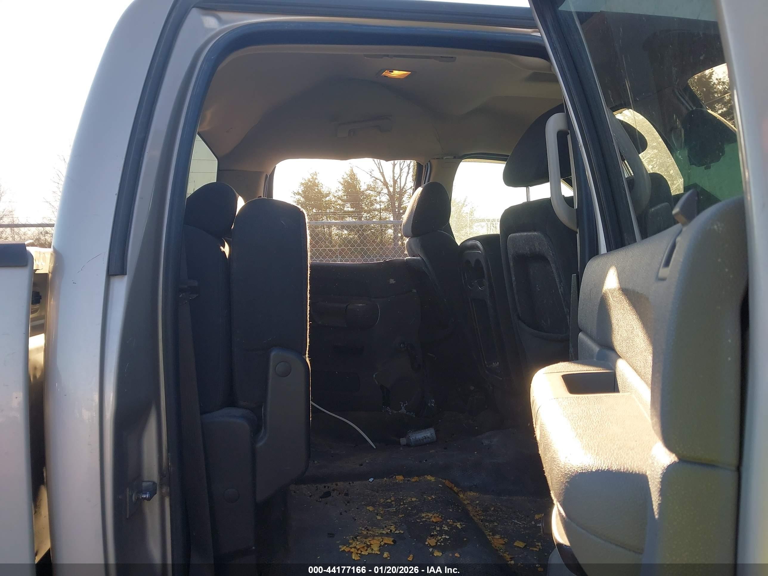 2008 Chevrolet Silverado 2500hd Work Truck Silver vin: 1GCHK23KX8F149952