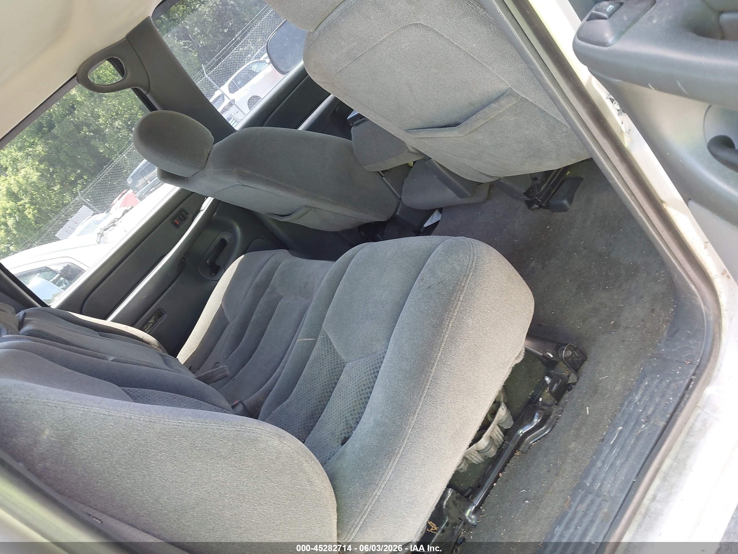 2005 Chevrolet Silverado 2500hd Ls Gray vin: 1GCHK23U15F837819