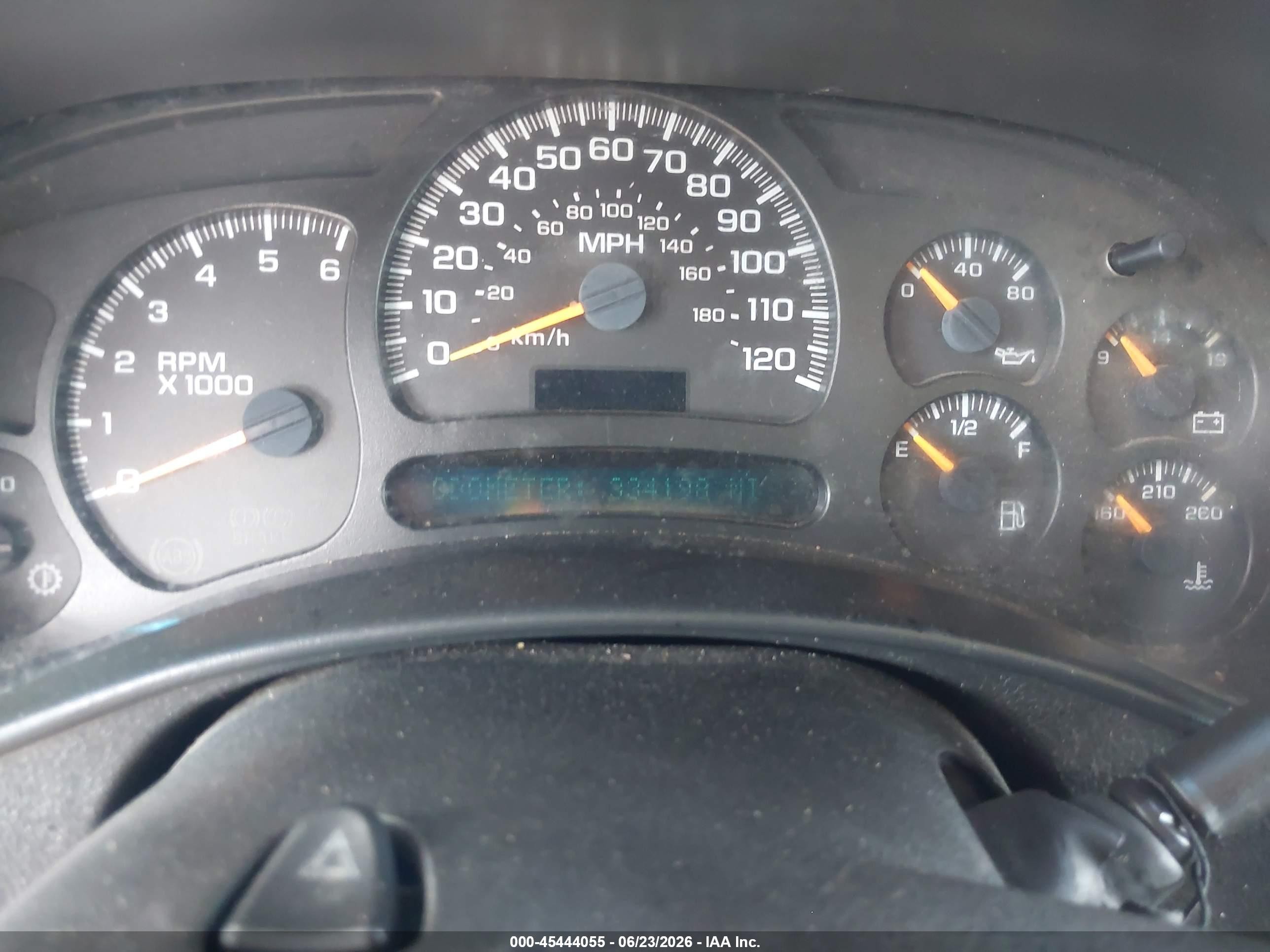 2005 Chevrolet Silverado 2500hd Work Truck Белый vin: 1GCHK23U25F813089