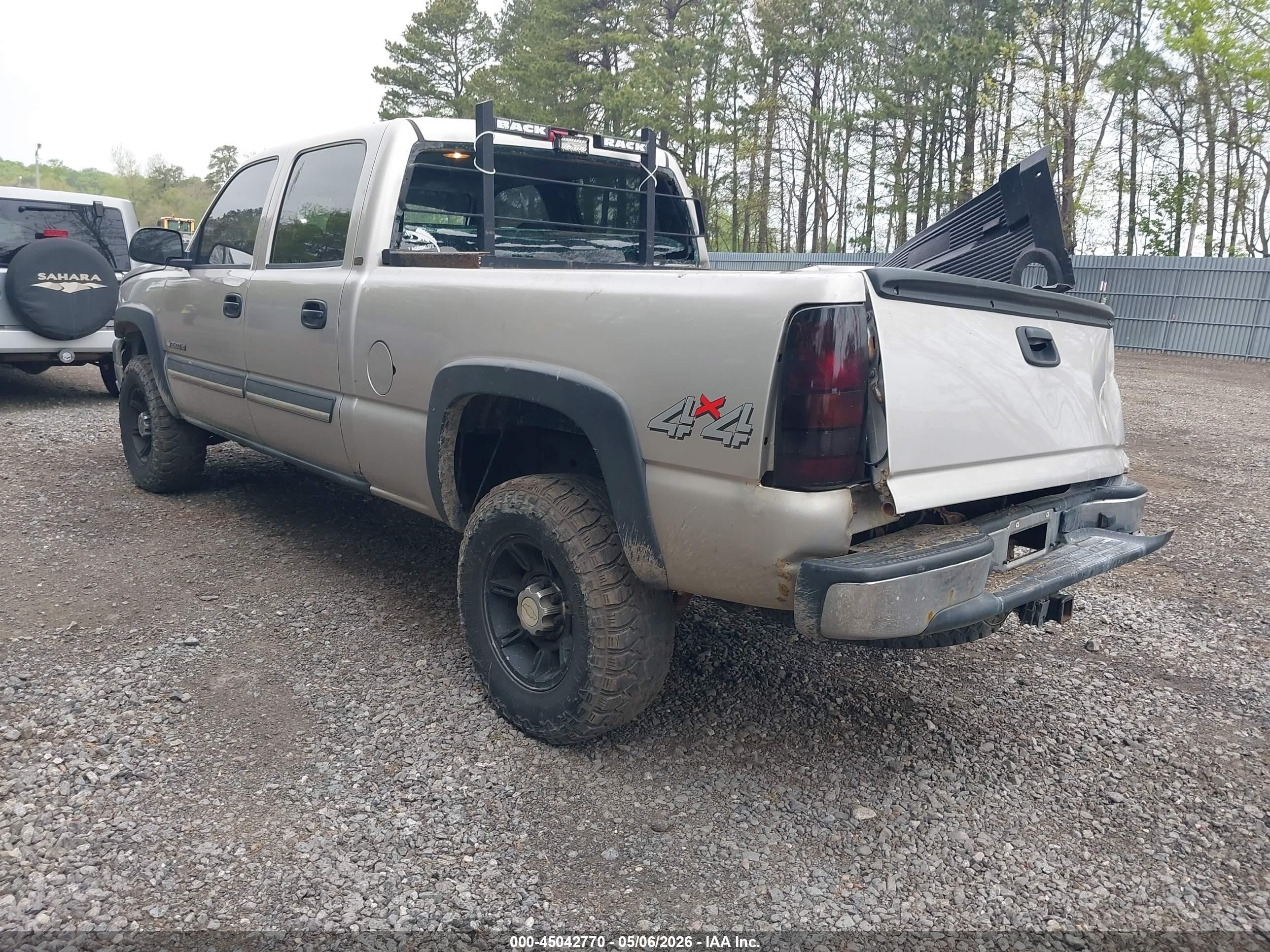 2004 Chevrolet Silverado 2500hd   Серебряный vin: 1GCHK23U34F189351