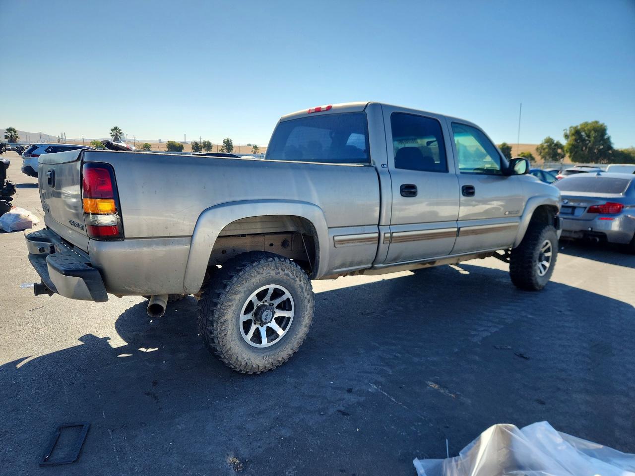 2001 Chevrolet Silverado K2500 Heavy Duty Gold vin: 1GCHK23U41F101788