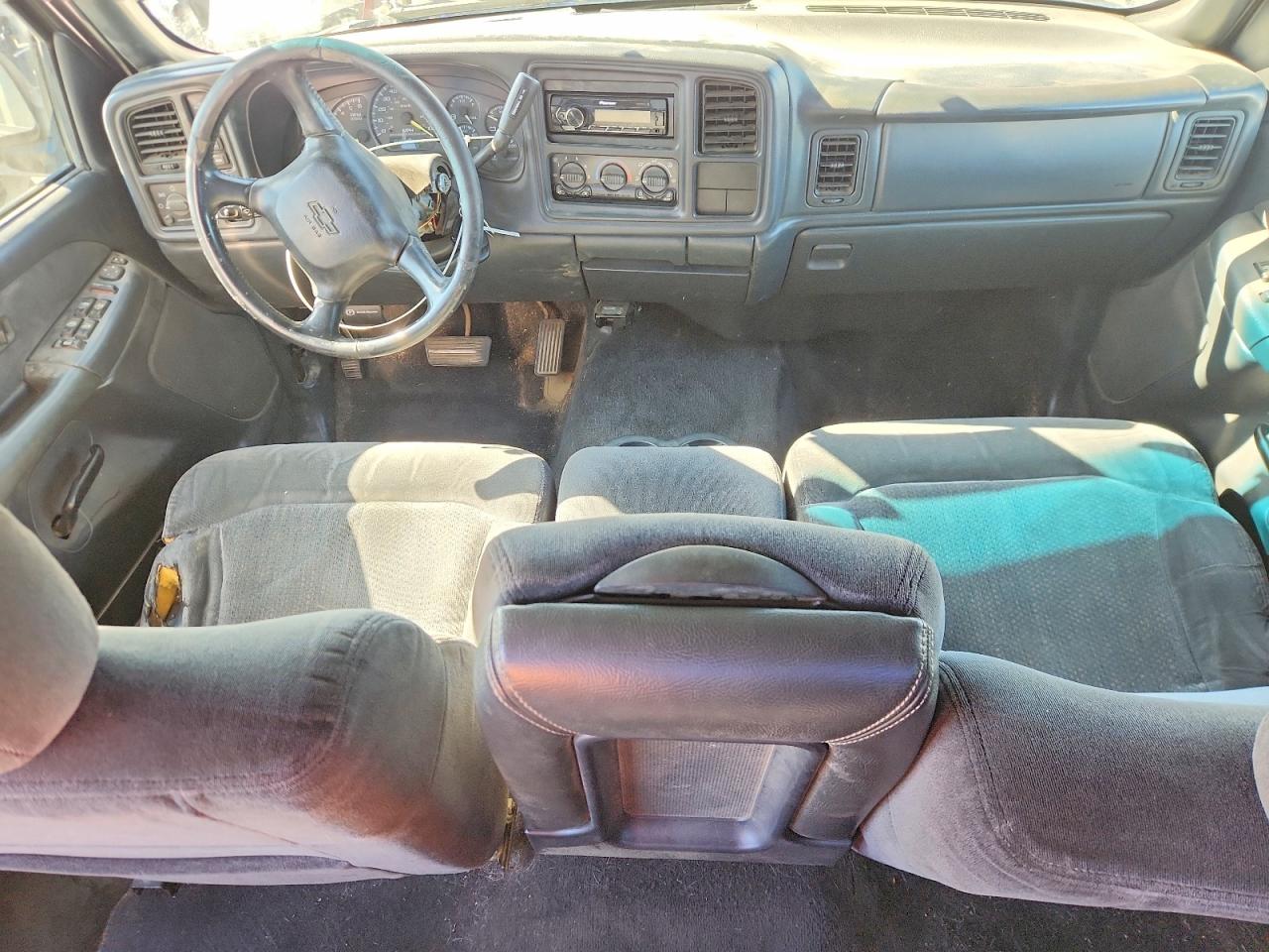 2001 Chevrolet Silverado K2500 Heavy Duty Gold vin: 1GCHK23U41F101788