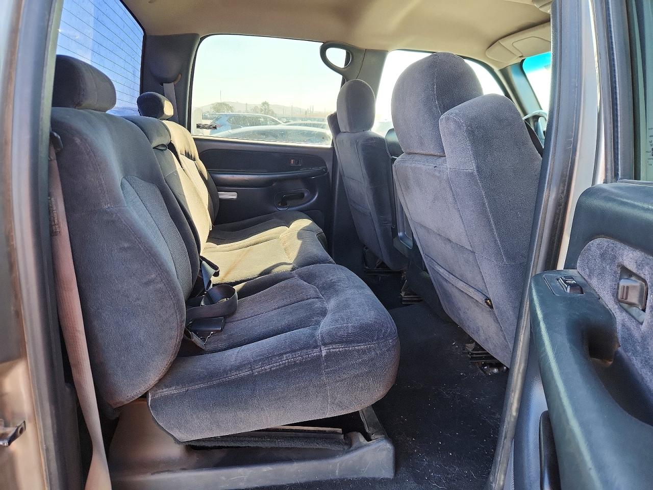 2001 Chevrolet Silverado K2500 Heavy Duty Gold vin: 1GCHK23U41F101788