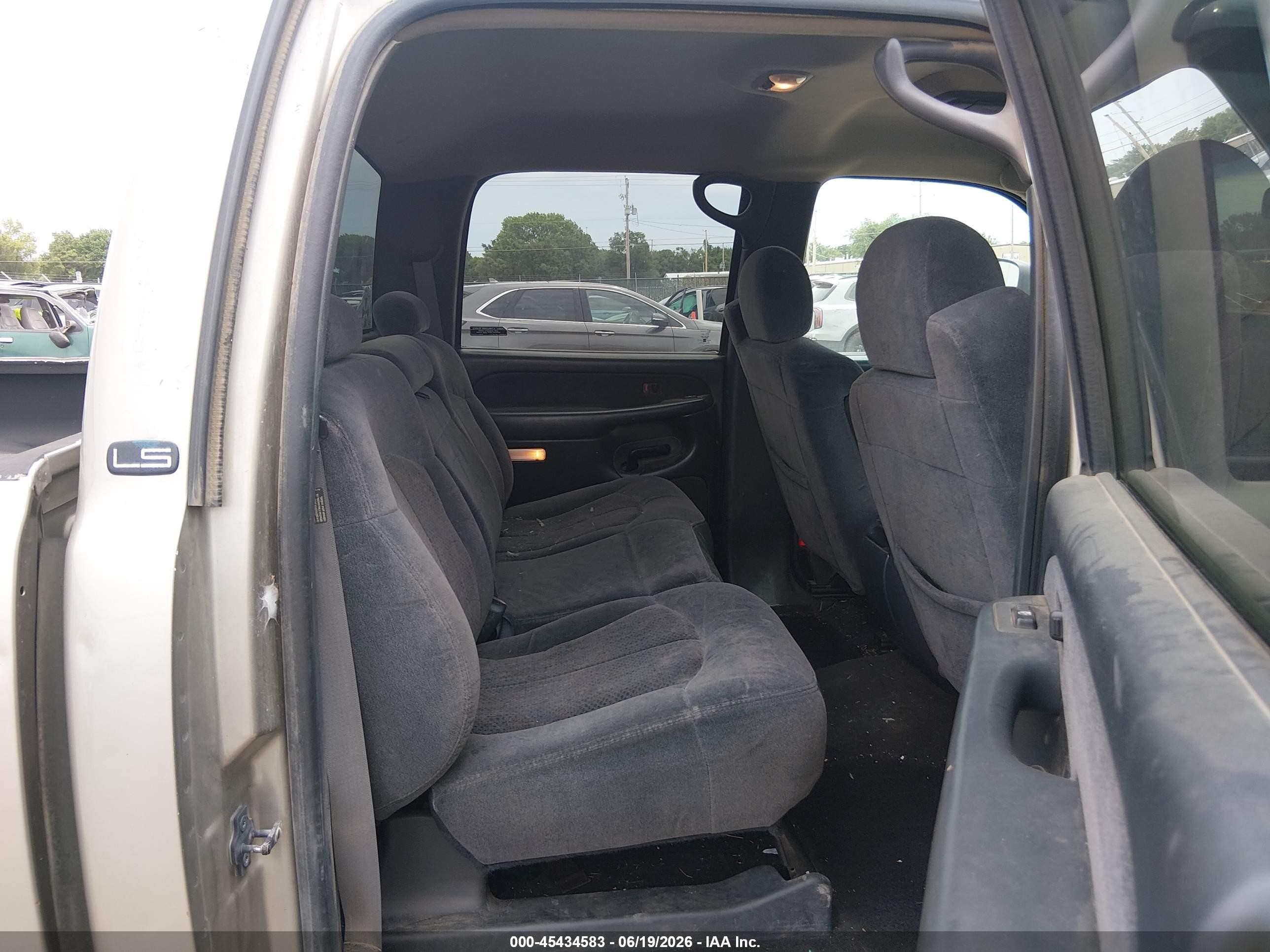 2002 Chevrolet Silverado 2500hd Ls Silver vin: 1GCHK23U52F106421