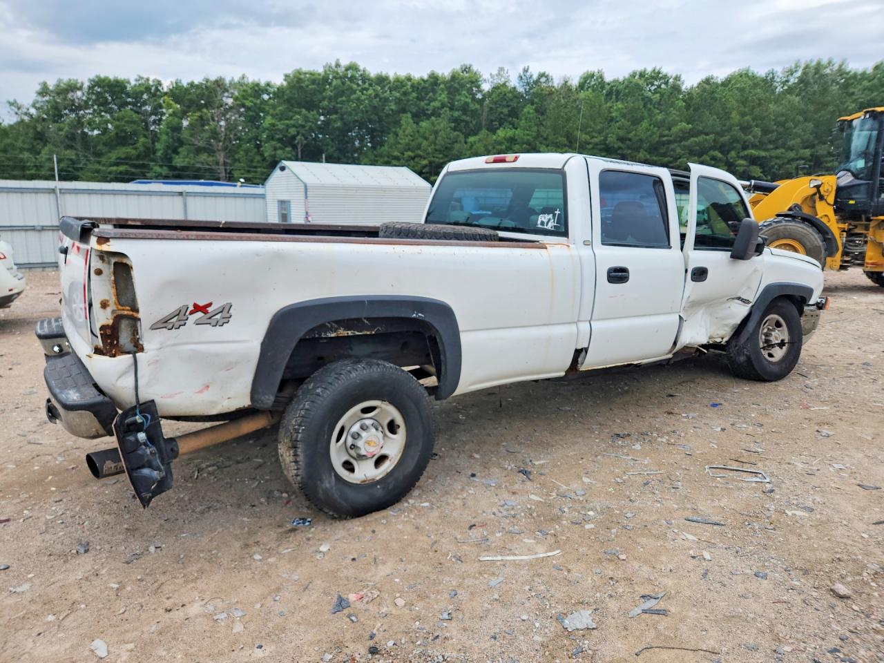 2003 Chevrolet Silverado K2500 Heavy Duty White vin: 1GCHK23U53F144569