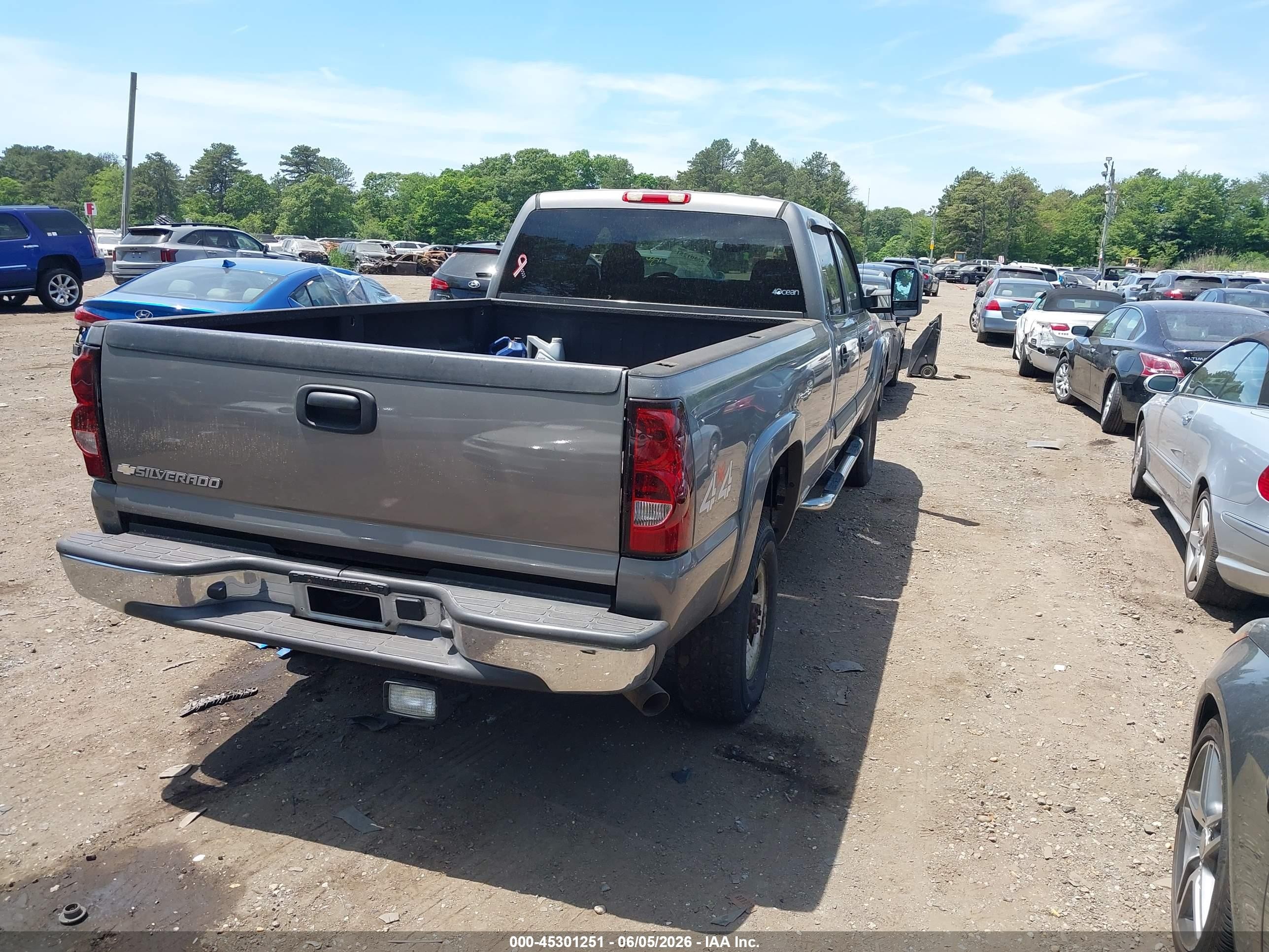2006 Chevrolet Silverado 2500hd Lt1 Gray vin: 1GCHK23U66F230722