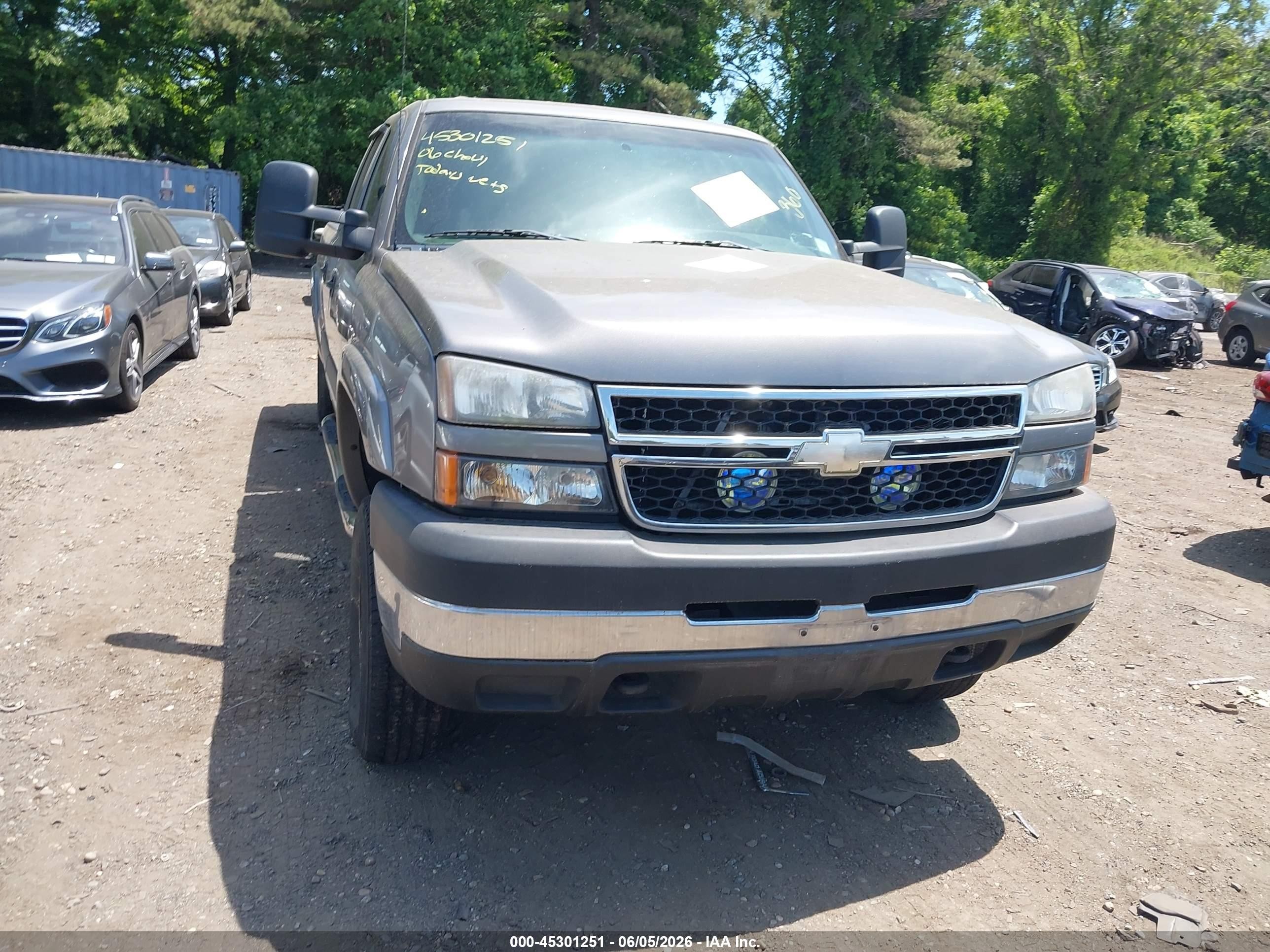 2006 Chevrolet Silverado 2500hd Lt1 Gray vin: 1GCHK23U66F230722