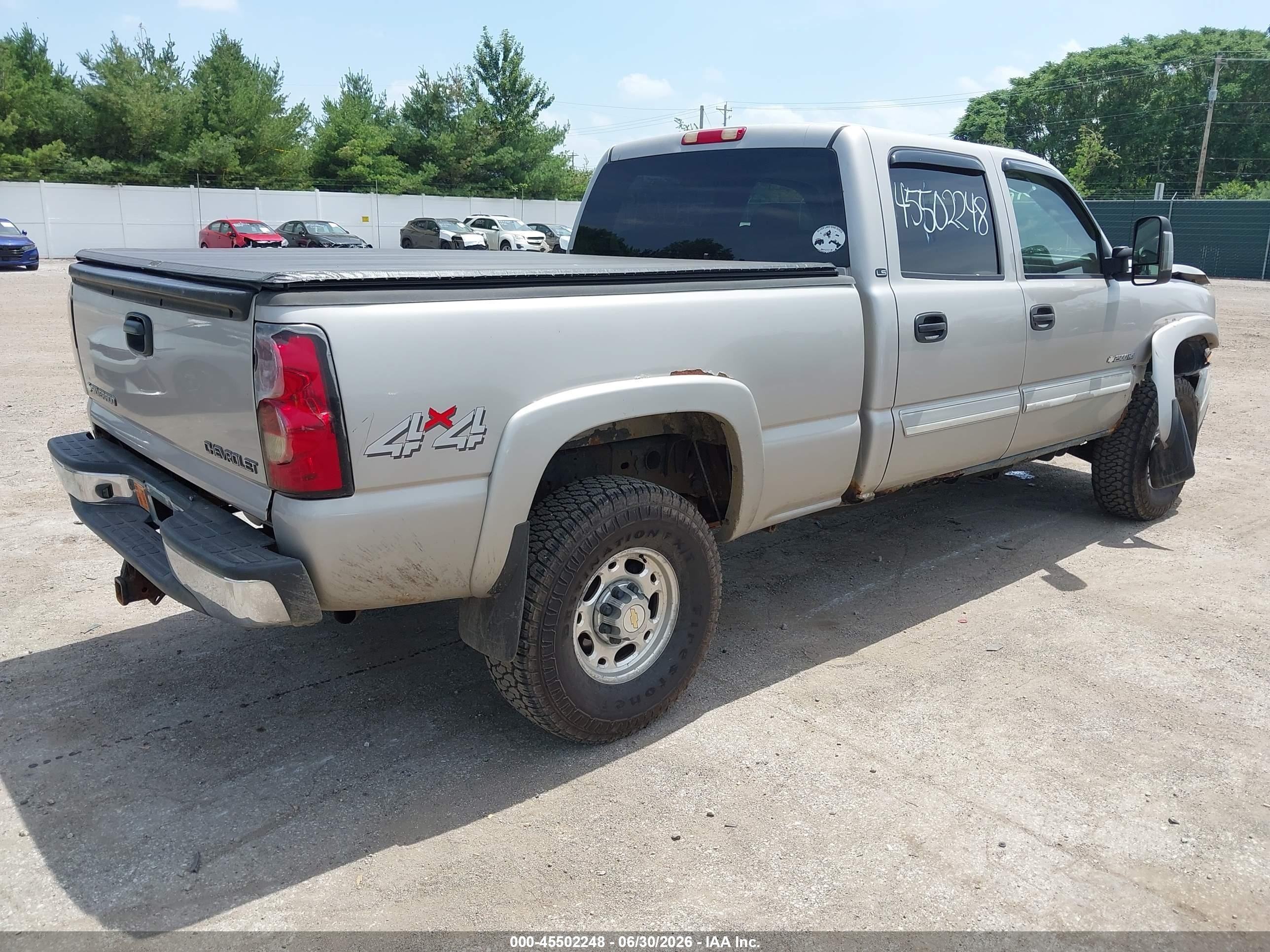 2004 Chevrolet Silverado 2500hd Ls Серый vin: 1GCHK23U74F204336