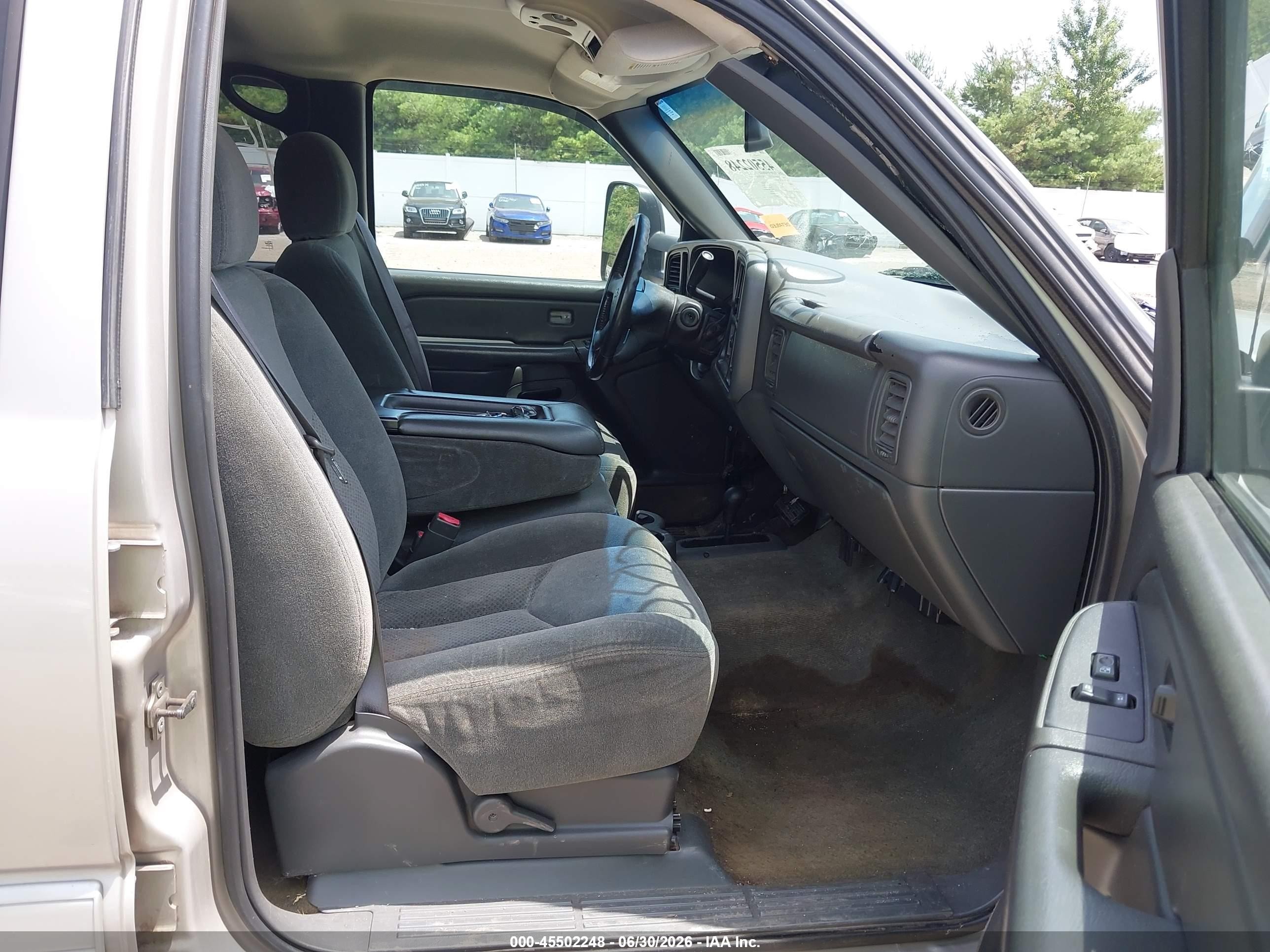 2004 Chevrolet Silverado 2500hd Ls Серый vin: 1GCHK23U74F204336