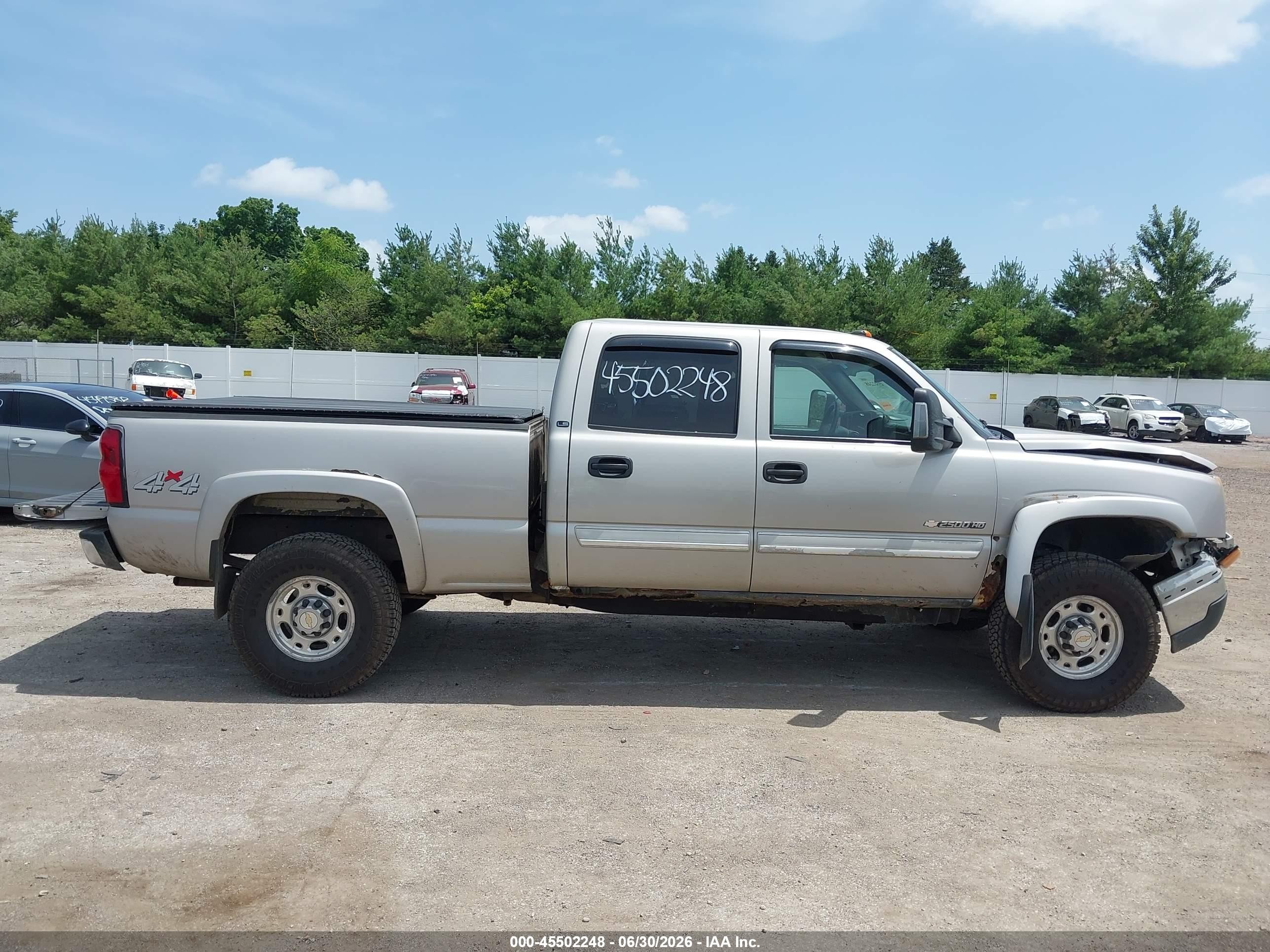 2004 Chevrolet Silverado 2500hd Ls Серый vin: 1GCHK23U74F204336