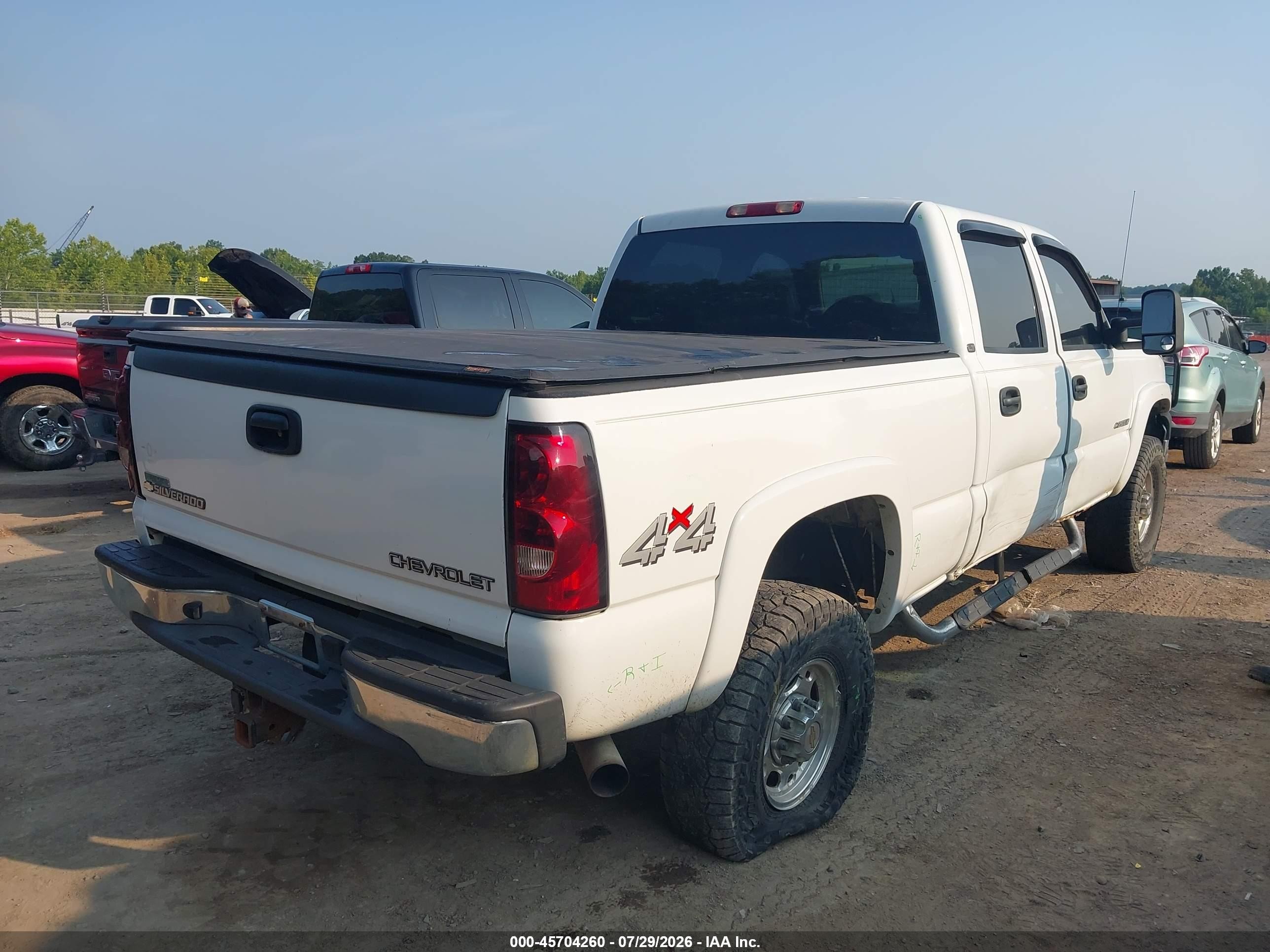 2005 Chevrolet Silverado 2500hd Lt White vin: 1GCHK23U75F853250