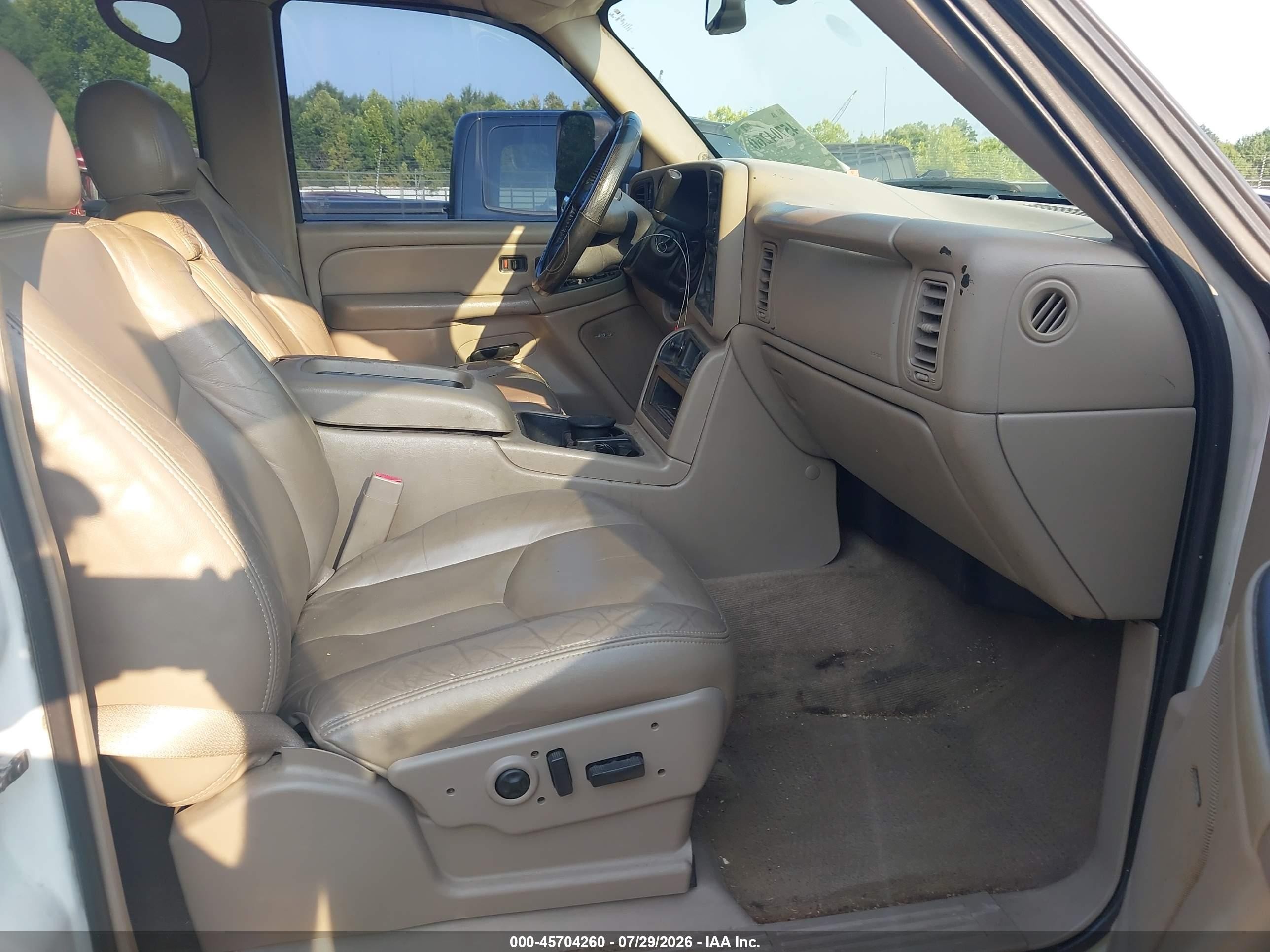 2005 Chevrolet Silverado 2500hd Lt White vin: 1GCHK23U75F853250