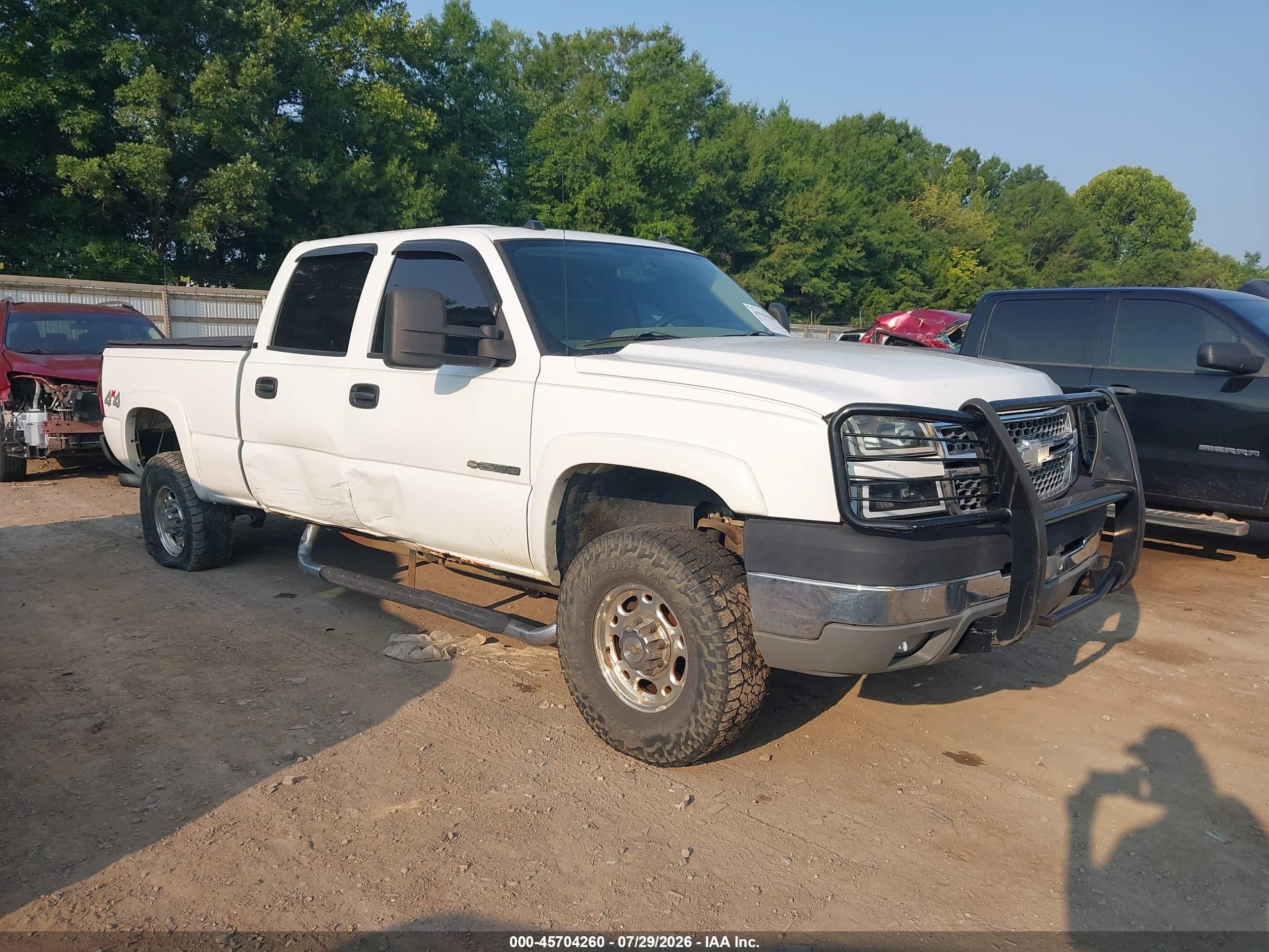 2005 Chevrolet Silverado 2500hd Lt White vin: 1GCHK23U75F853250