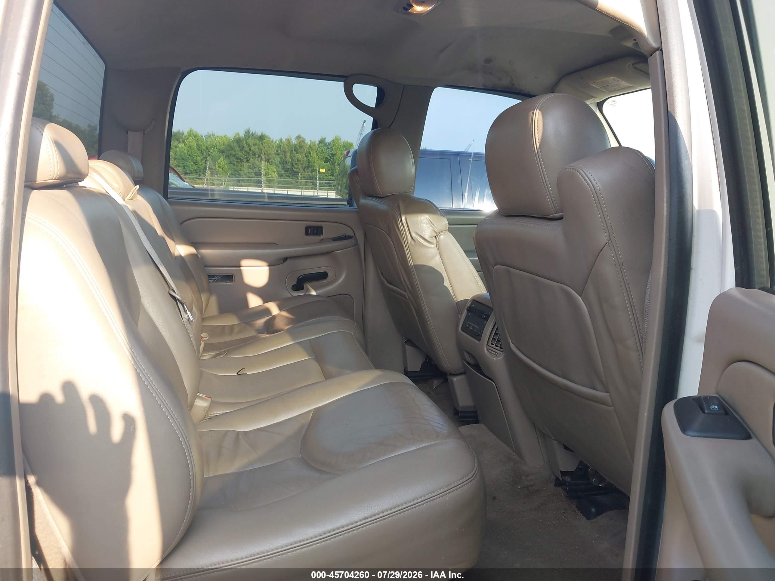 2005 Chevrolet Silverado 2500hd Lt White vin: 1GCHK23U75F853250
