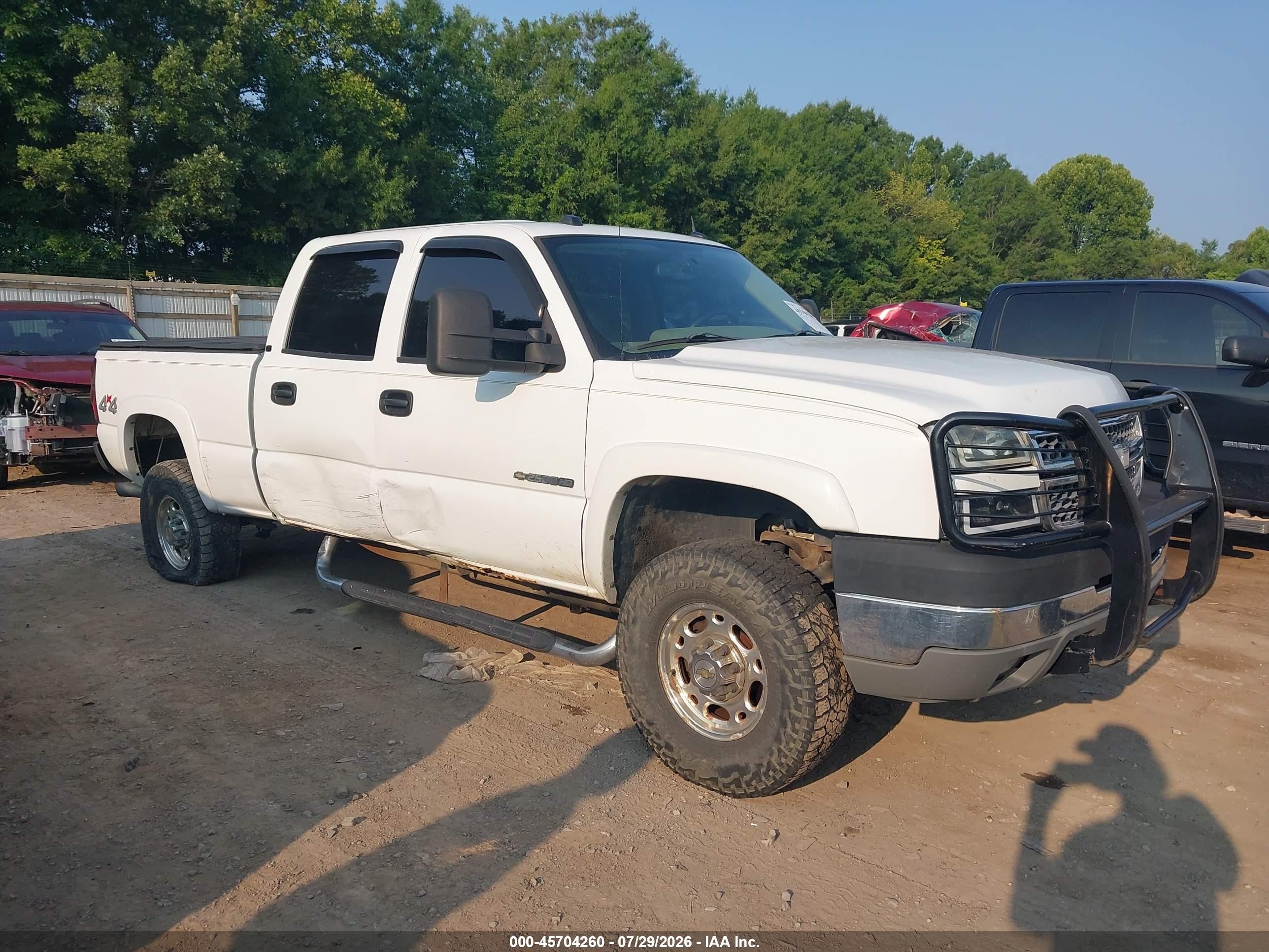 2005 Chevrolet Silverado 2500hd Lt White vin: 1GCHK23U75F853250