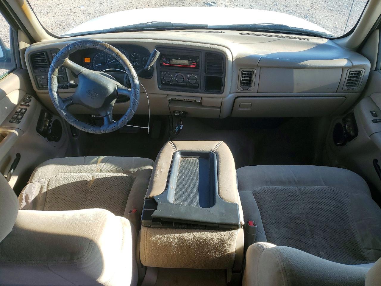 2001 Chevrolet Silverado K2500 Heavy Duty White vin: 1GCHK23UX1F197345