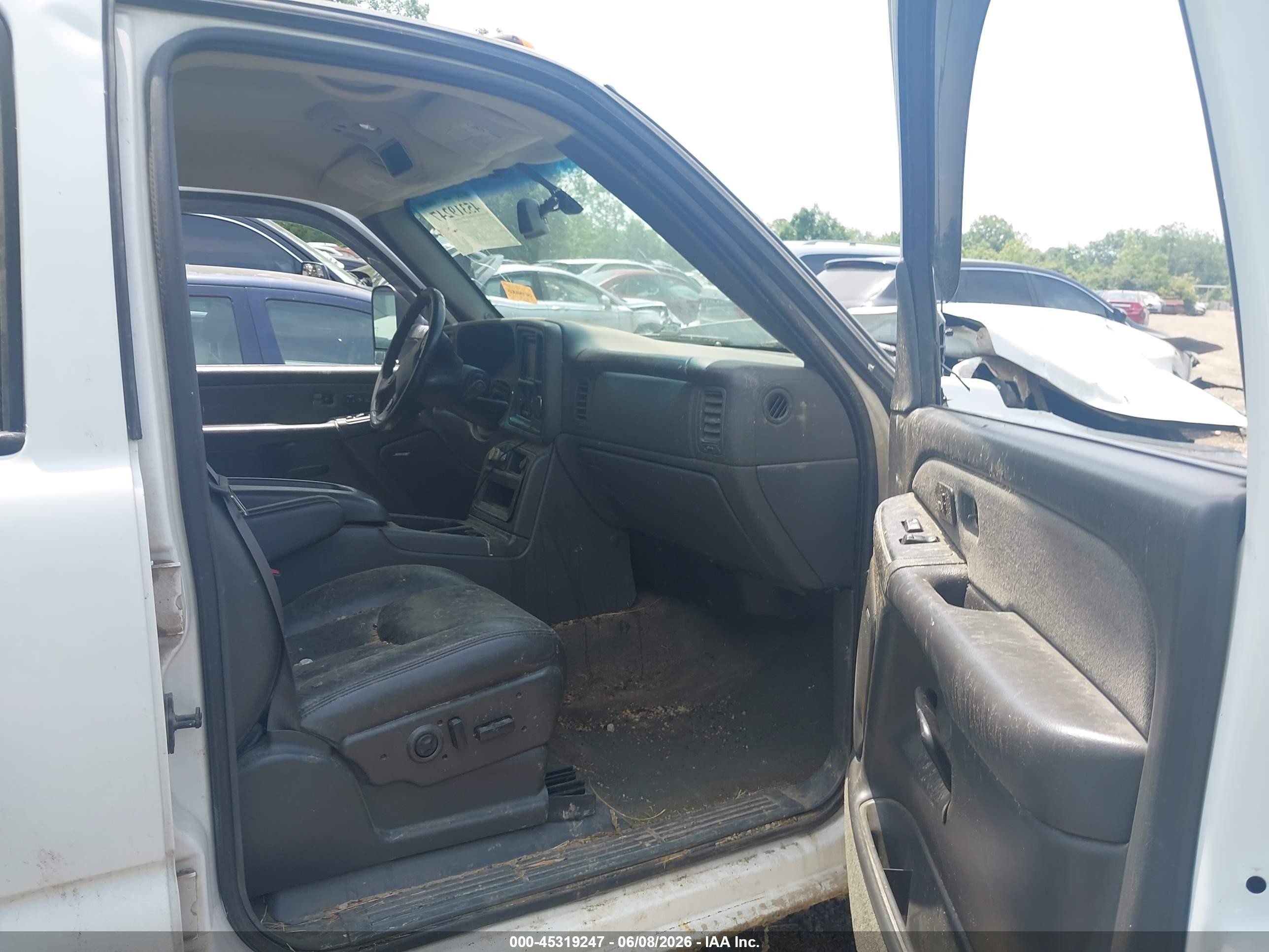 2003 Chevrolet Silverado 2500hd Lt White vin: 1GCHK23UX3F236146