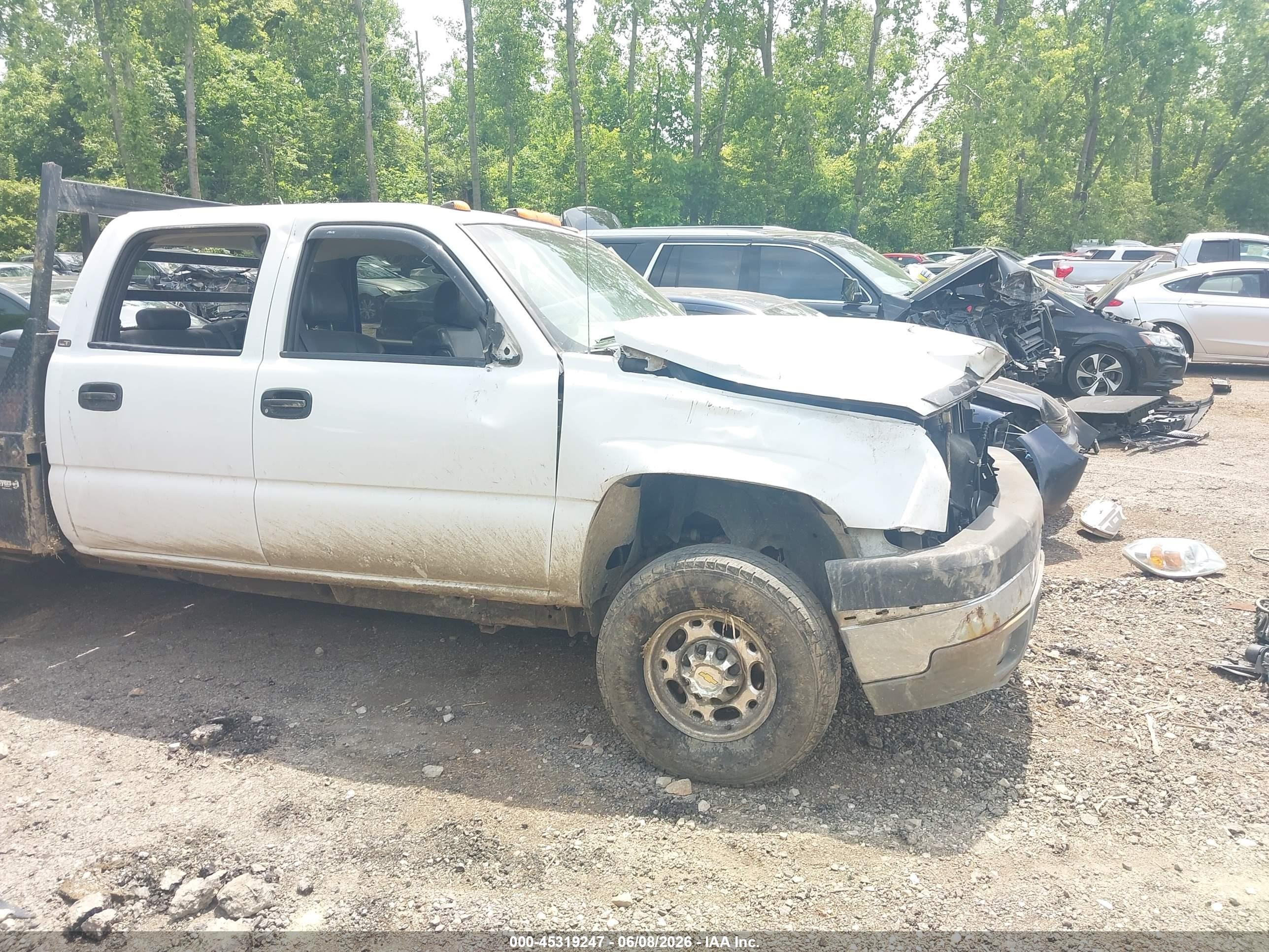 2003 Chevrolet Silverado 2500hd Lt White vin: 1GCHK23UX3F236146