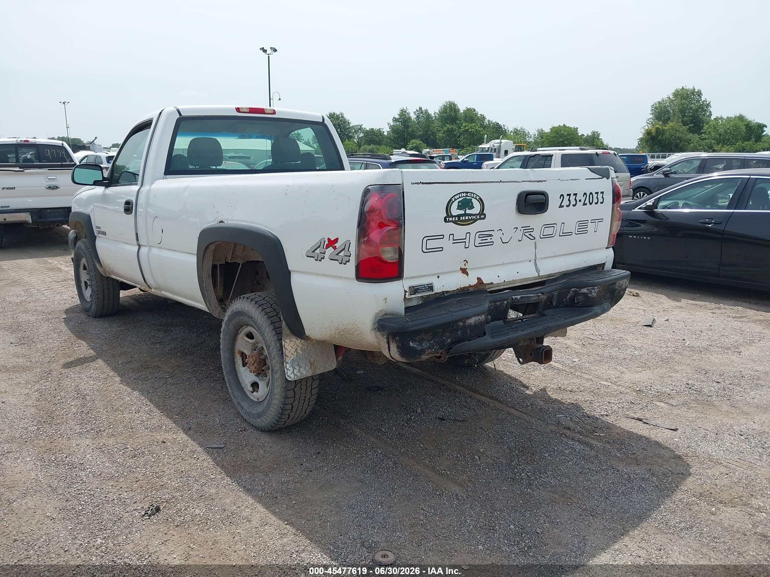 2007 Chevrolet Silverado 2500hd Classic Work Truck White vin: 1GCHK24DX7E158395