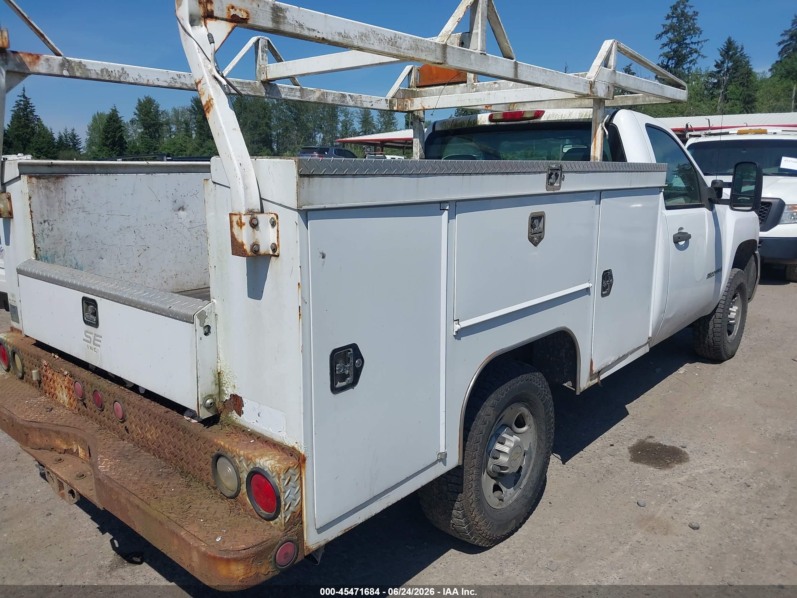 2008 Chevrolet Silverado 2500hd Work Truck White vin: 1GCHK24K28E113032