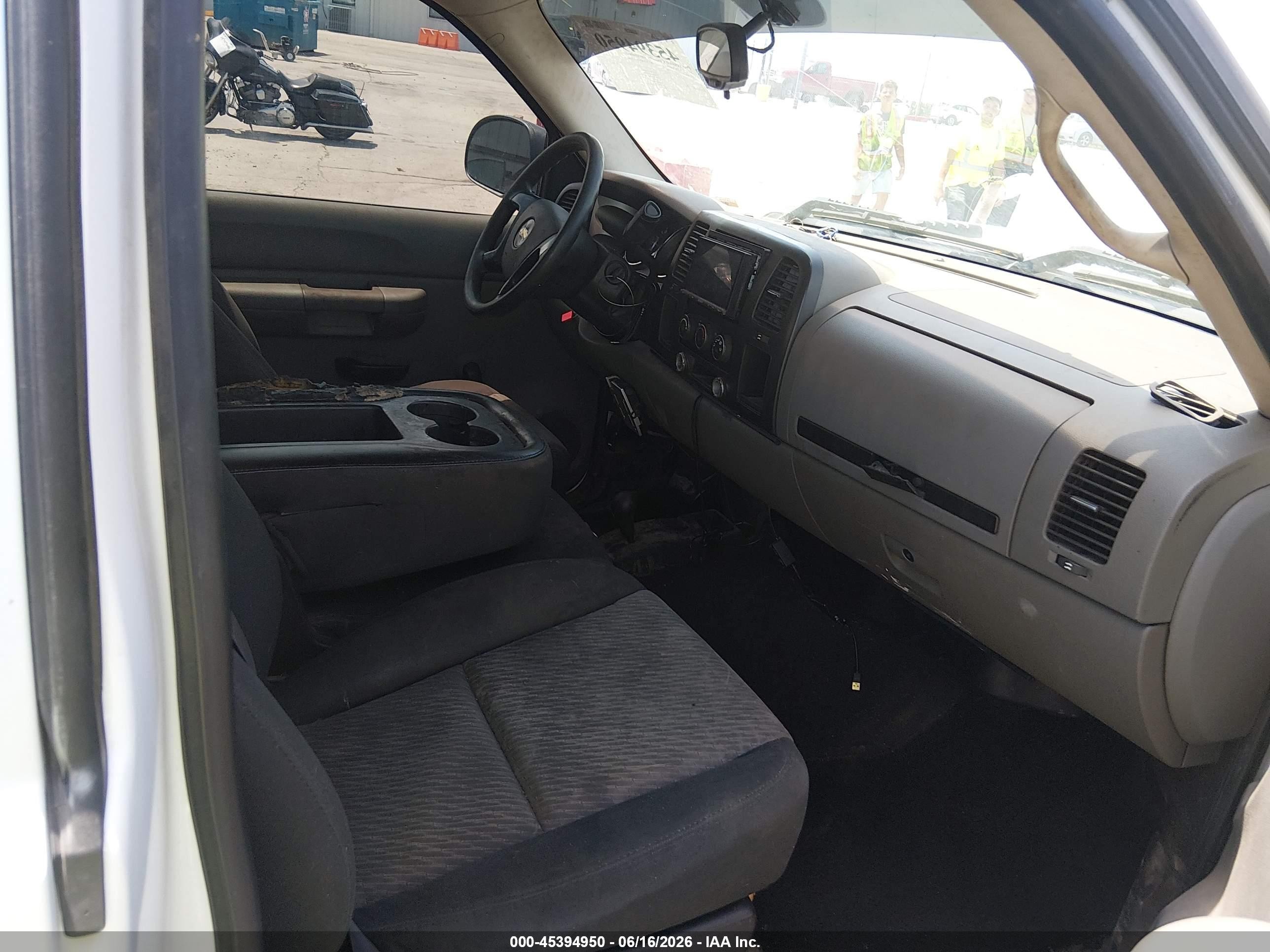 2007 Chevrolet Silverado 2500hd Work Truck White vin: 1GCHK24K87E522084