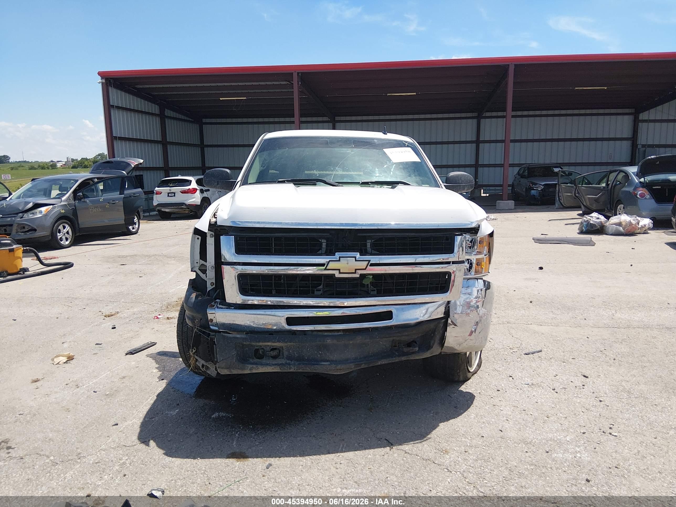 2007 Chevrolet Silverado 2500hd Work Truck White vin: 1GCHK24K87E522084