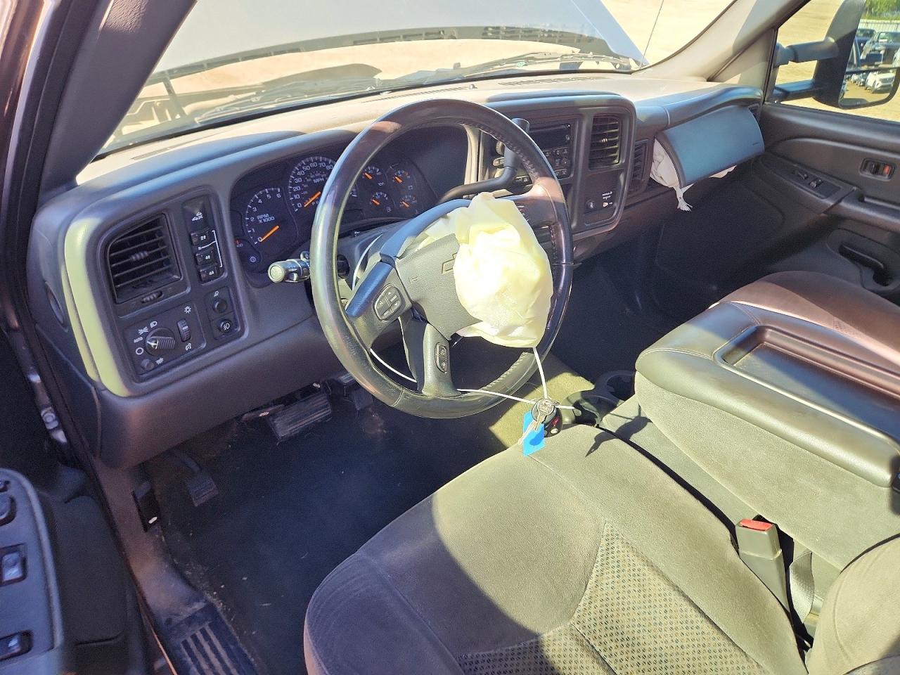 2007 Chevrolet Silverado K2500 Heavy Duty Tan vin: 1GCHK24U27E194503