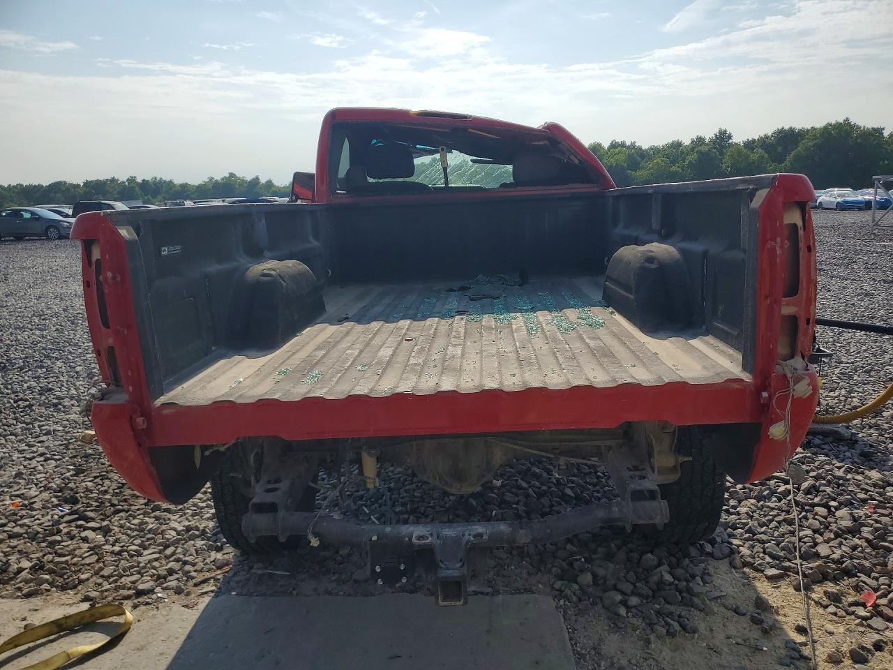 2001 Chevrolet Silverado K2500 Heavy Duty Red vin: 1GCHK24U81E180581