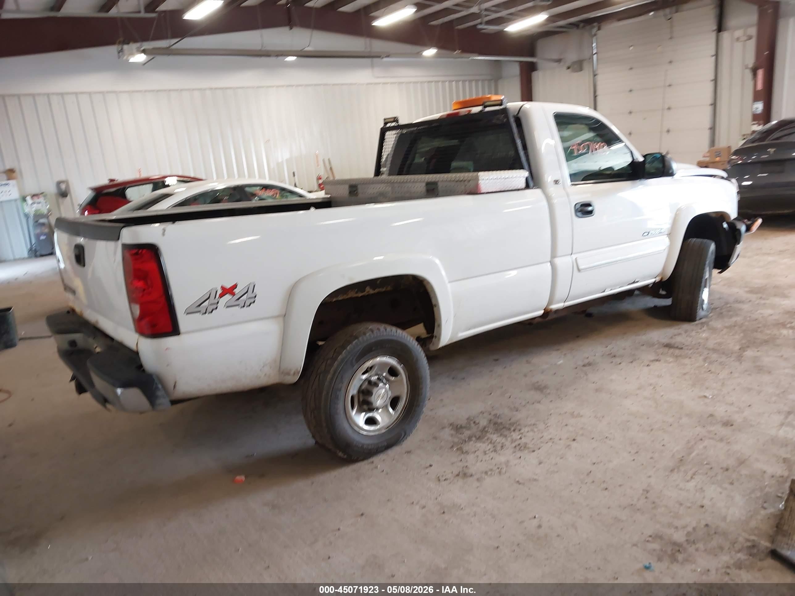 2006 Chevrolet Silverado 2500hd Lt1 Белый vin: 1GCHK24U86E110537