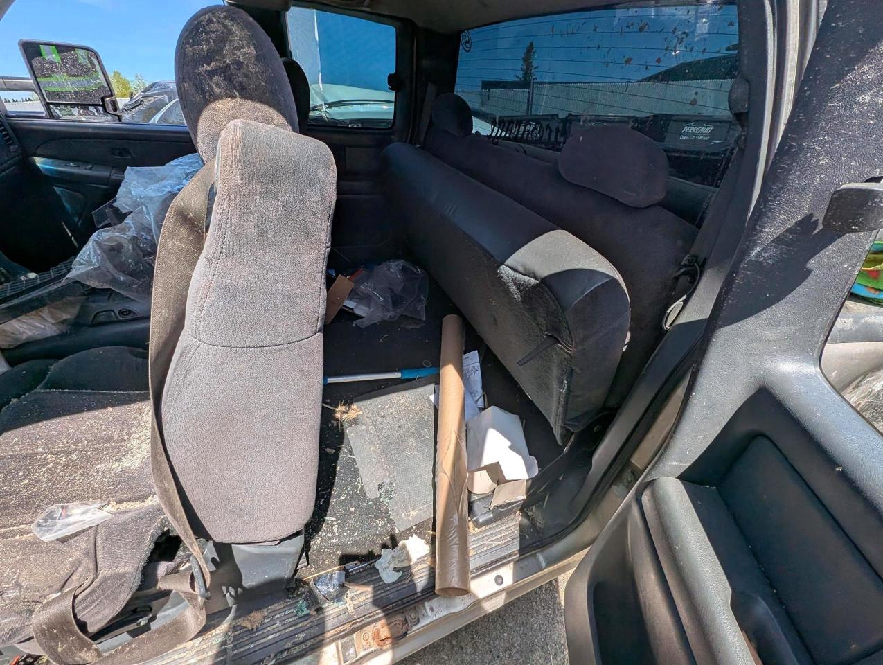 2002 Chevrolet Silverado K2500 Heavy Duty Бежевый vin: 1GCHK29112E288699