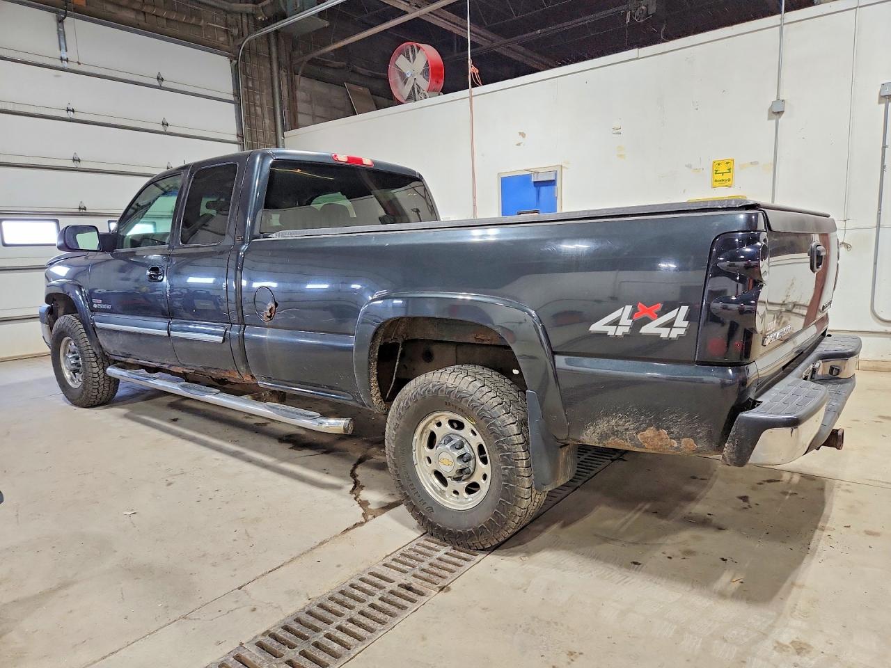 2003 Chevrolet Silverado K2500 Heavy Duty Черный vin: 1GCHK29113E293936