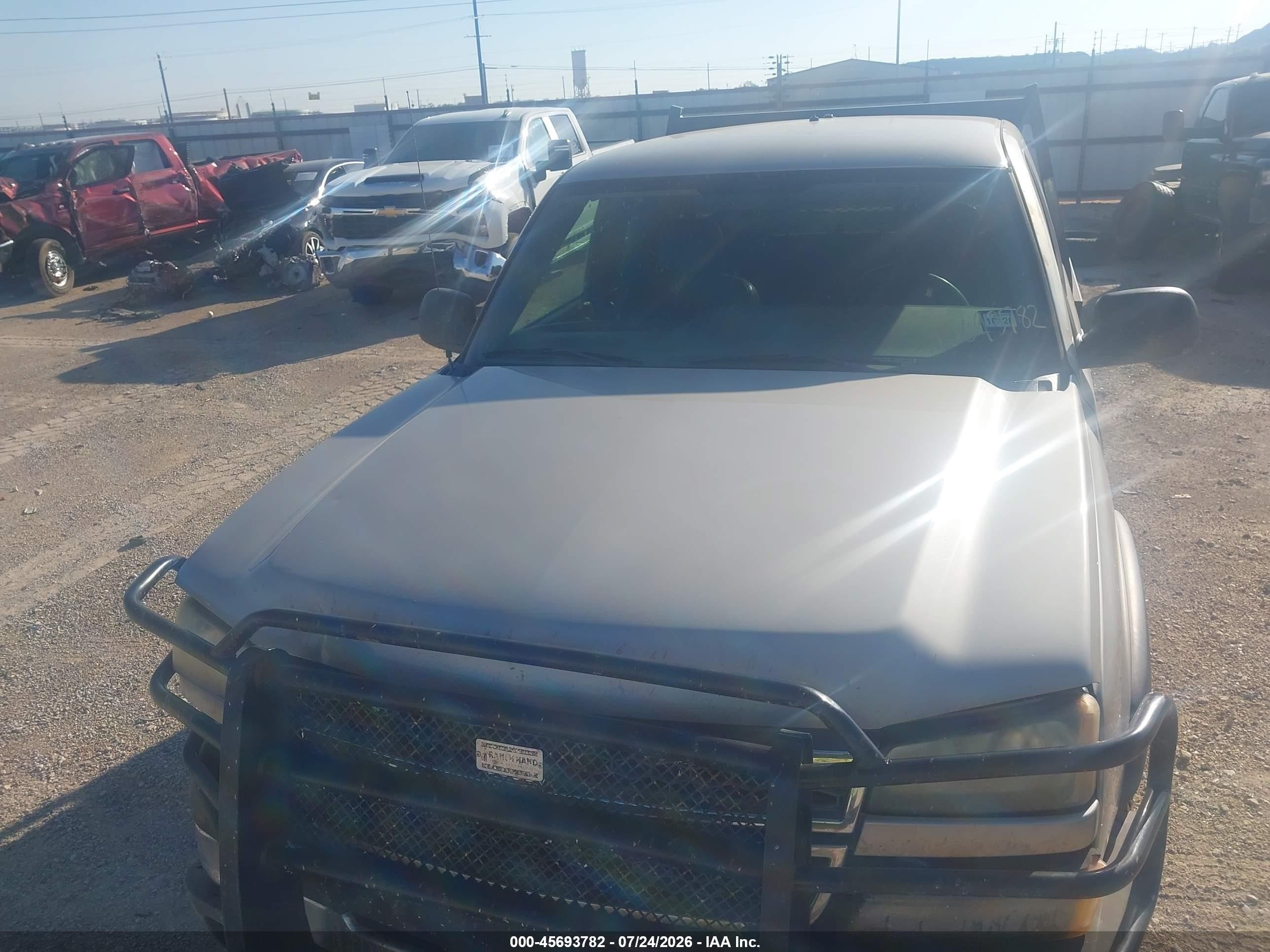 2005 Chevrolet Silverado 2500hd Work Truck Gray vin: 1GCHK29205E119173