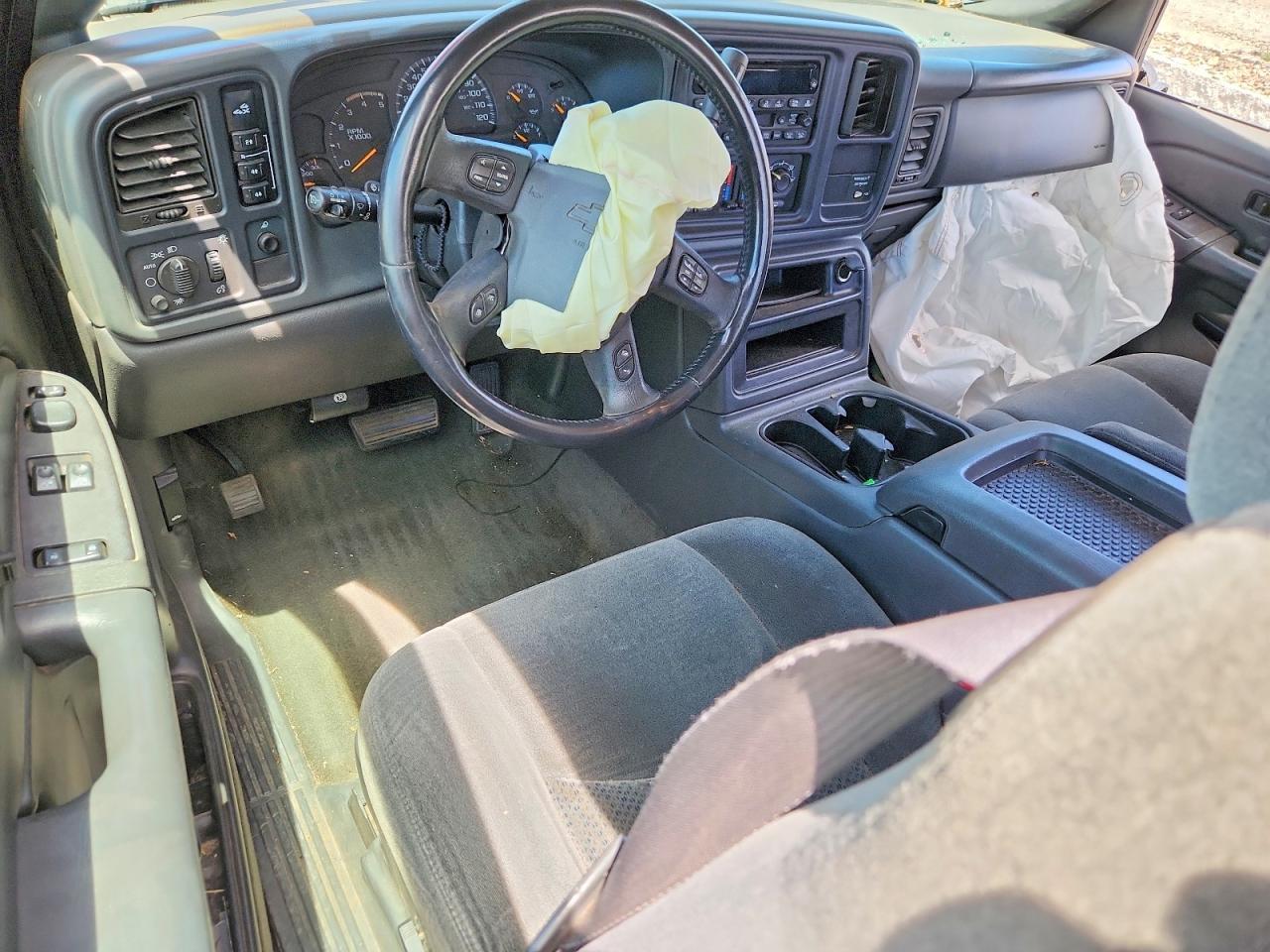 2004 Chevrolet Silverado K2500 Heavy Duty Burgundy vin: 1GCHK29254E369961