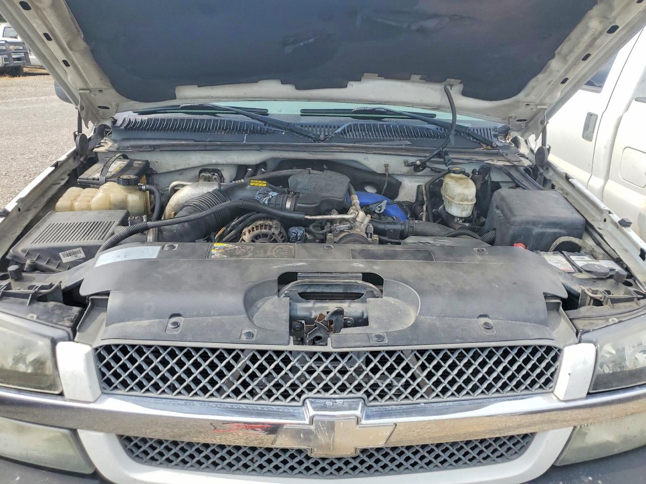2005 Chevrolet Silverado K2500 Heavy Duty White vin: 1GCHK29275E343718